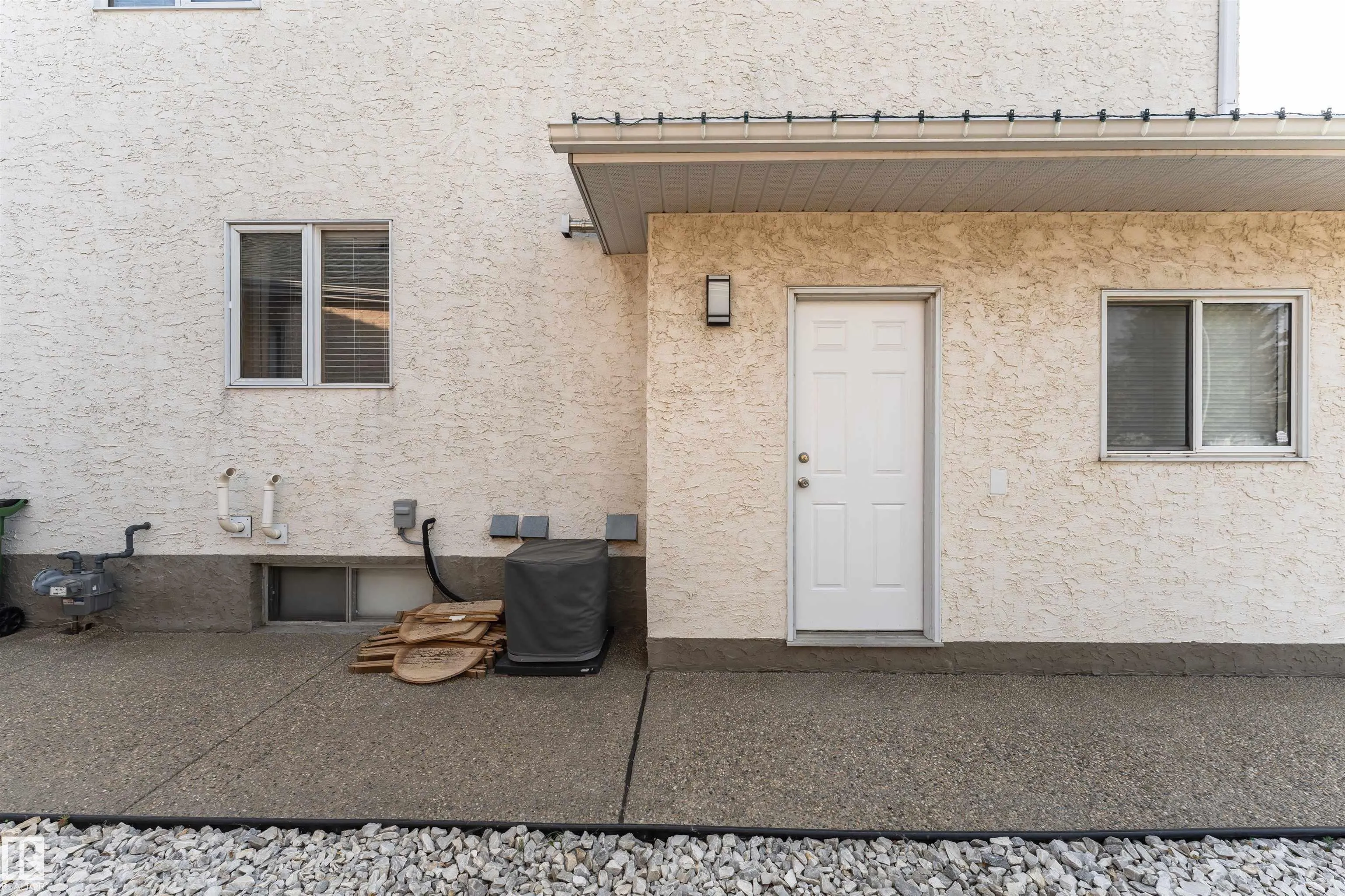 15707 72 Street