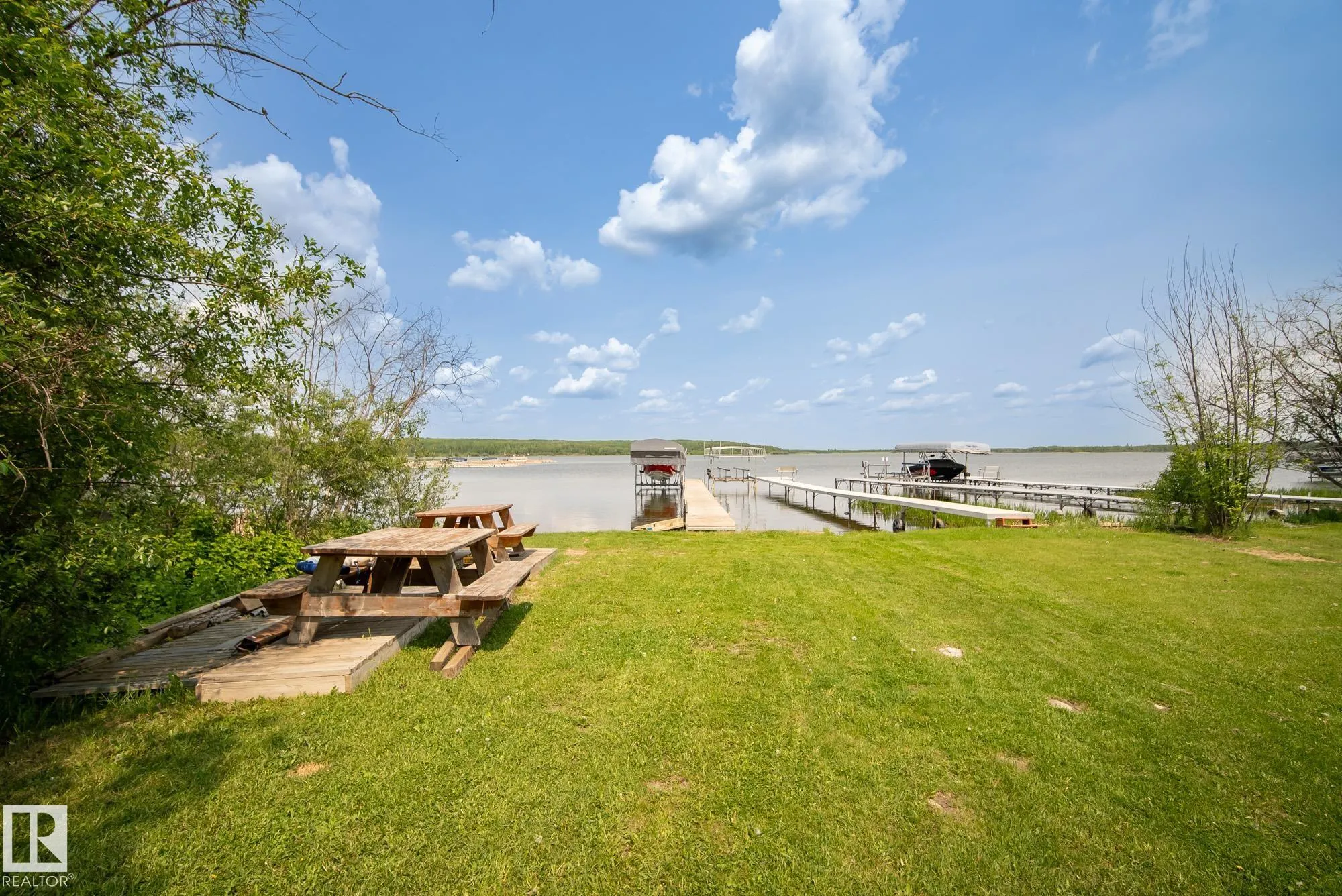 3215 TWP ROAD 574
