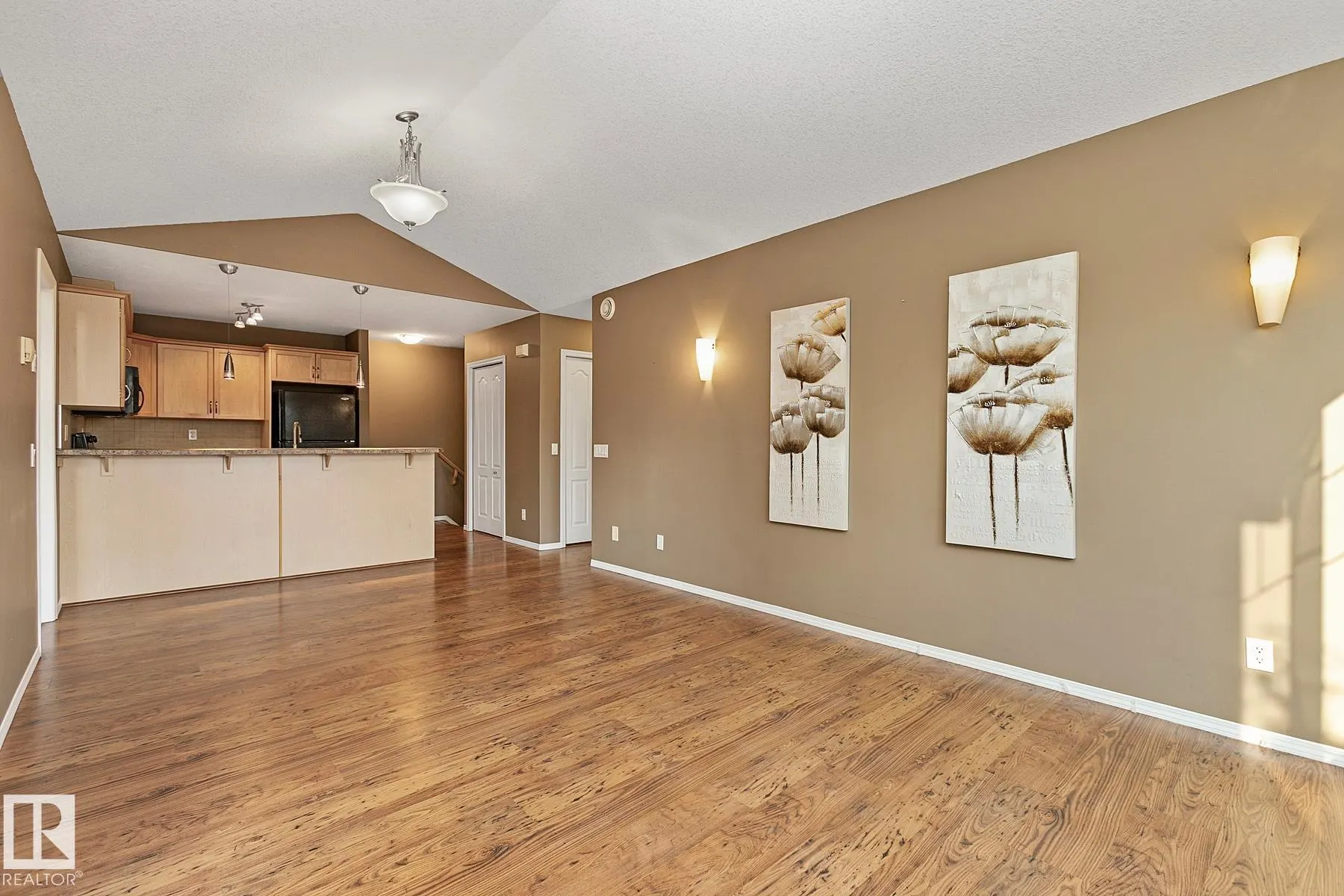 671 SILVER BERRY Road