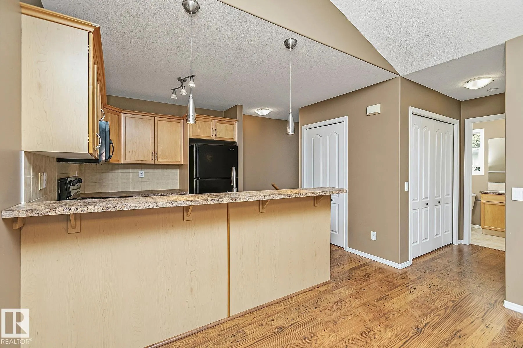 671 SILVER BERRY Road