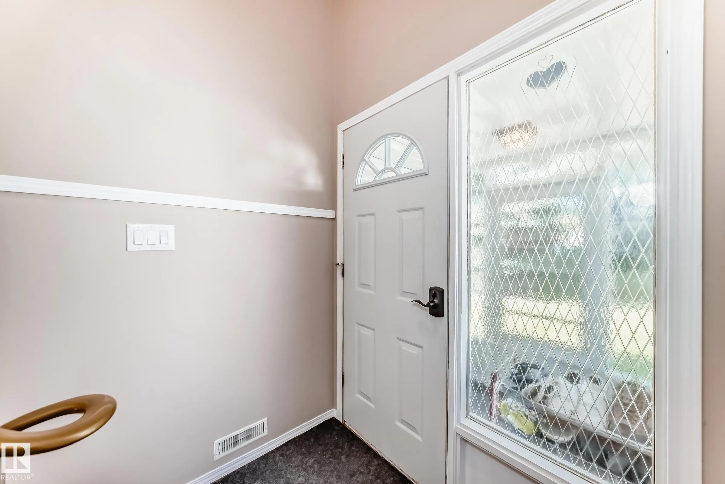 5241 53 Ave