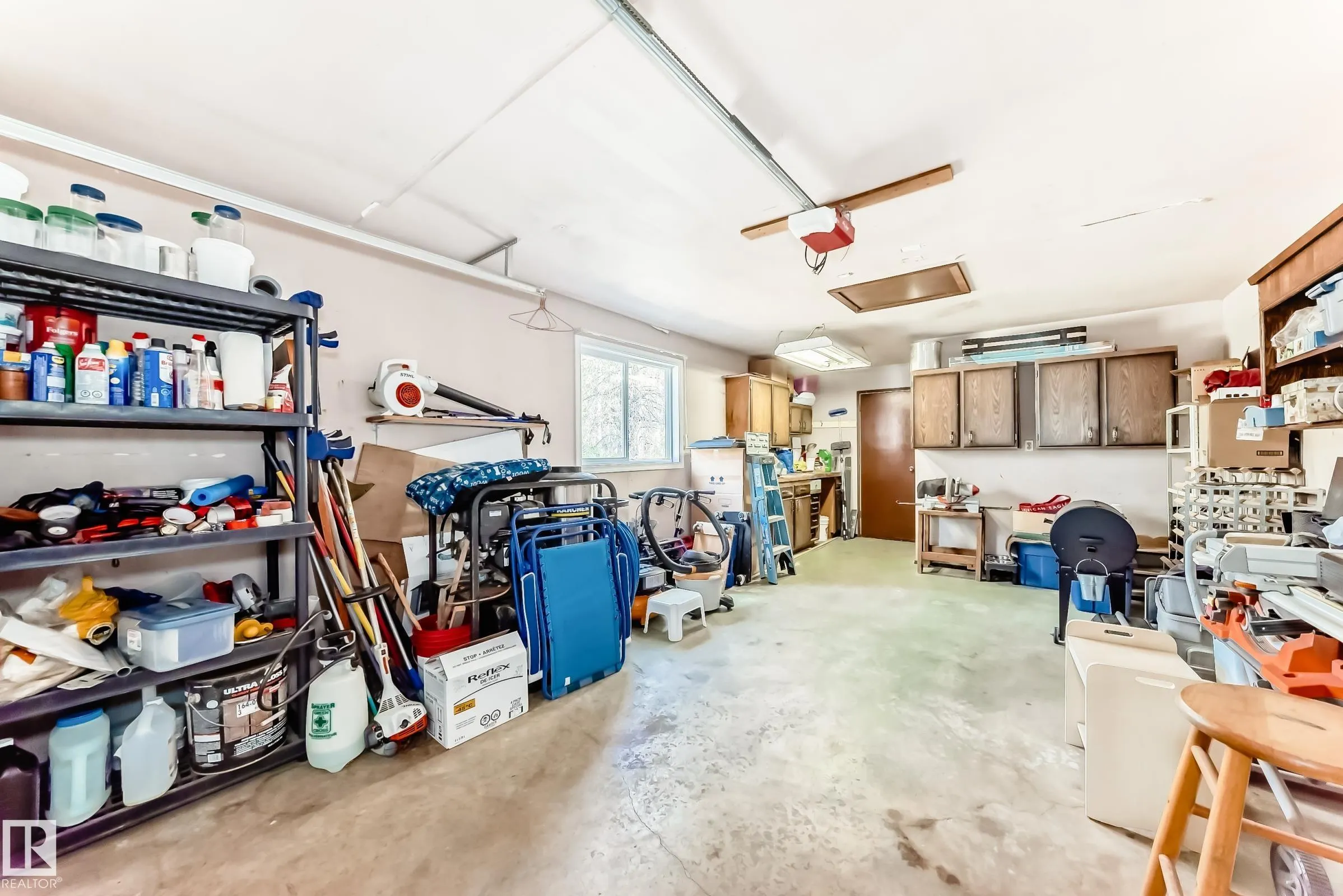 5241 53 Ave
