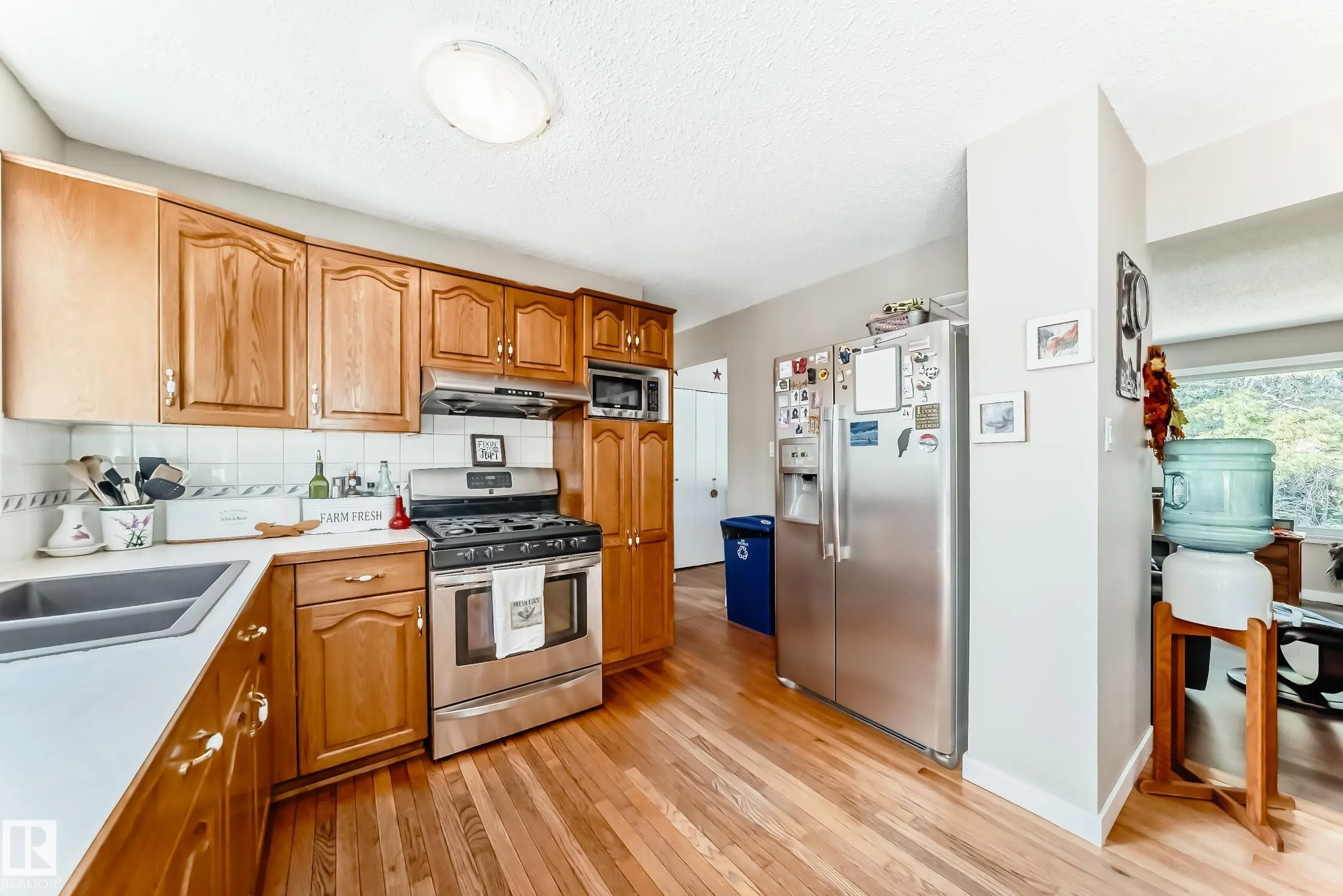 5241 53 Ave