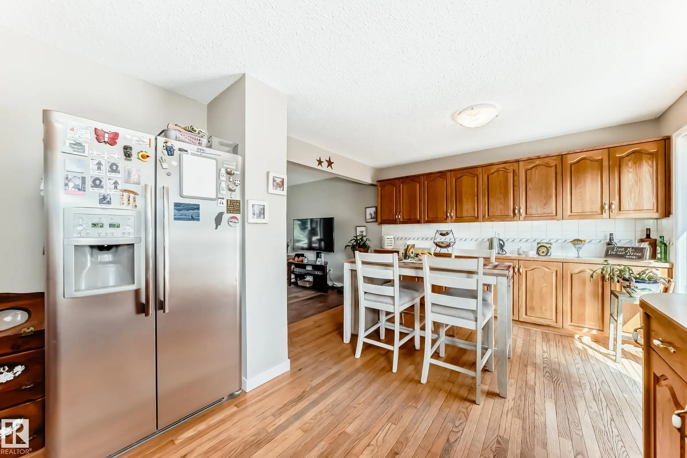 5241 53 Ave