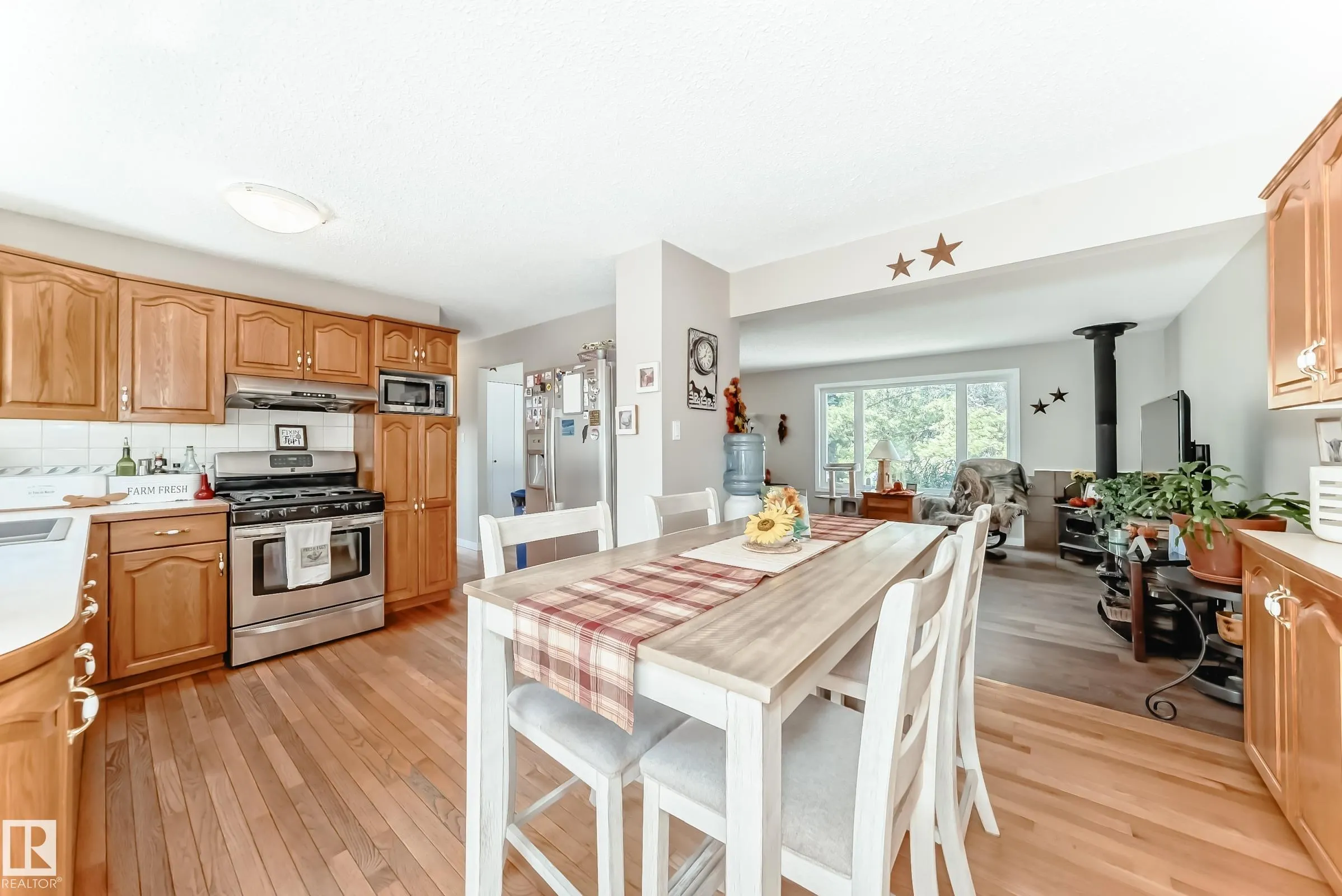 5241 53 Ave