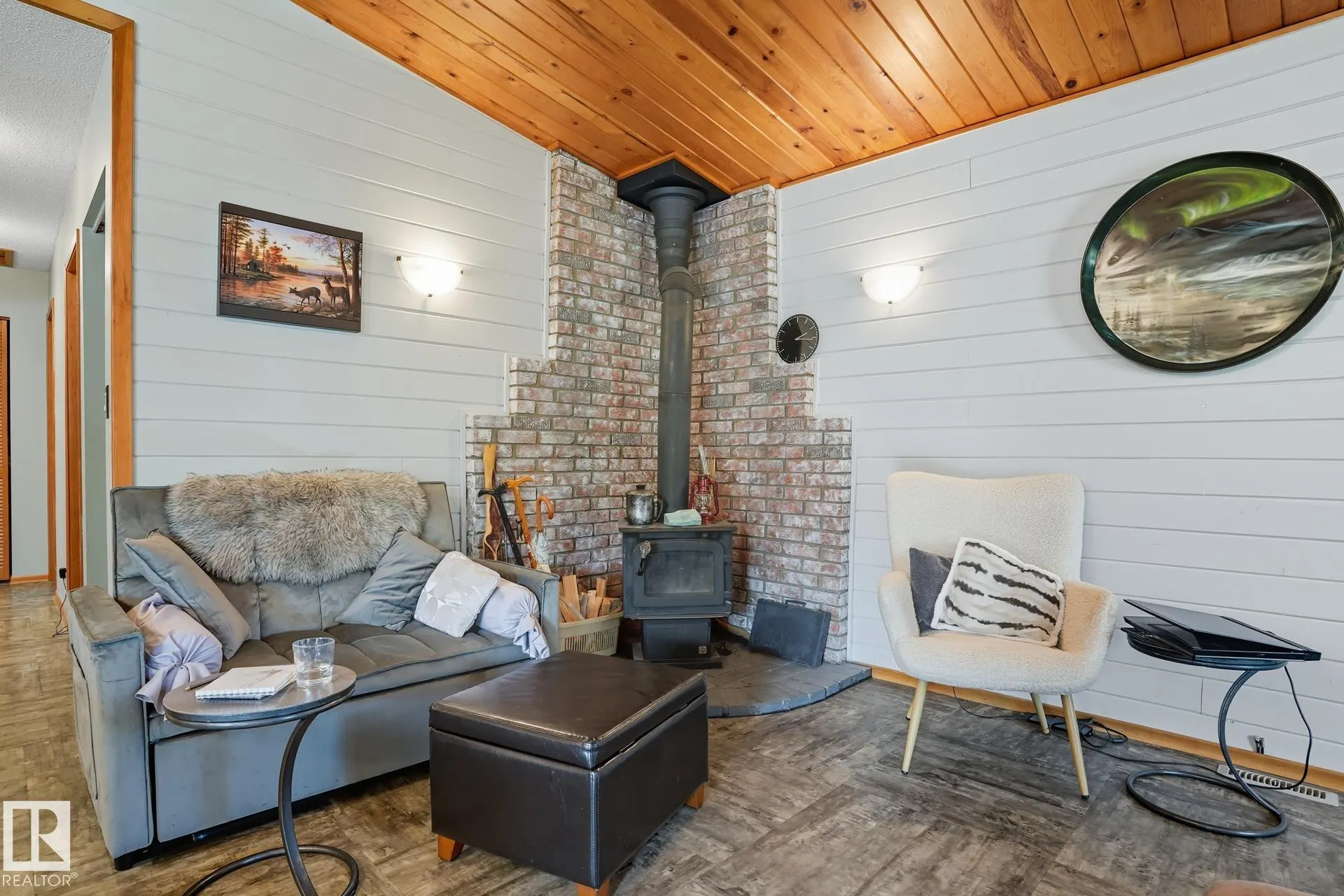 6309 49 St