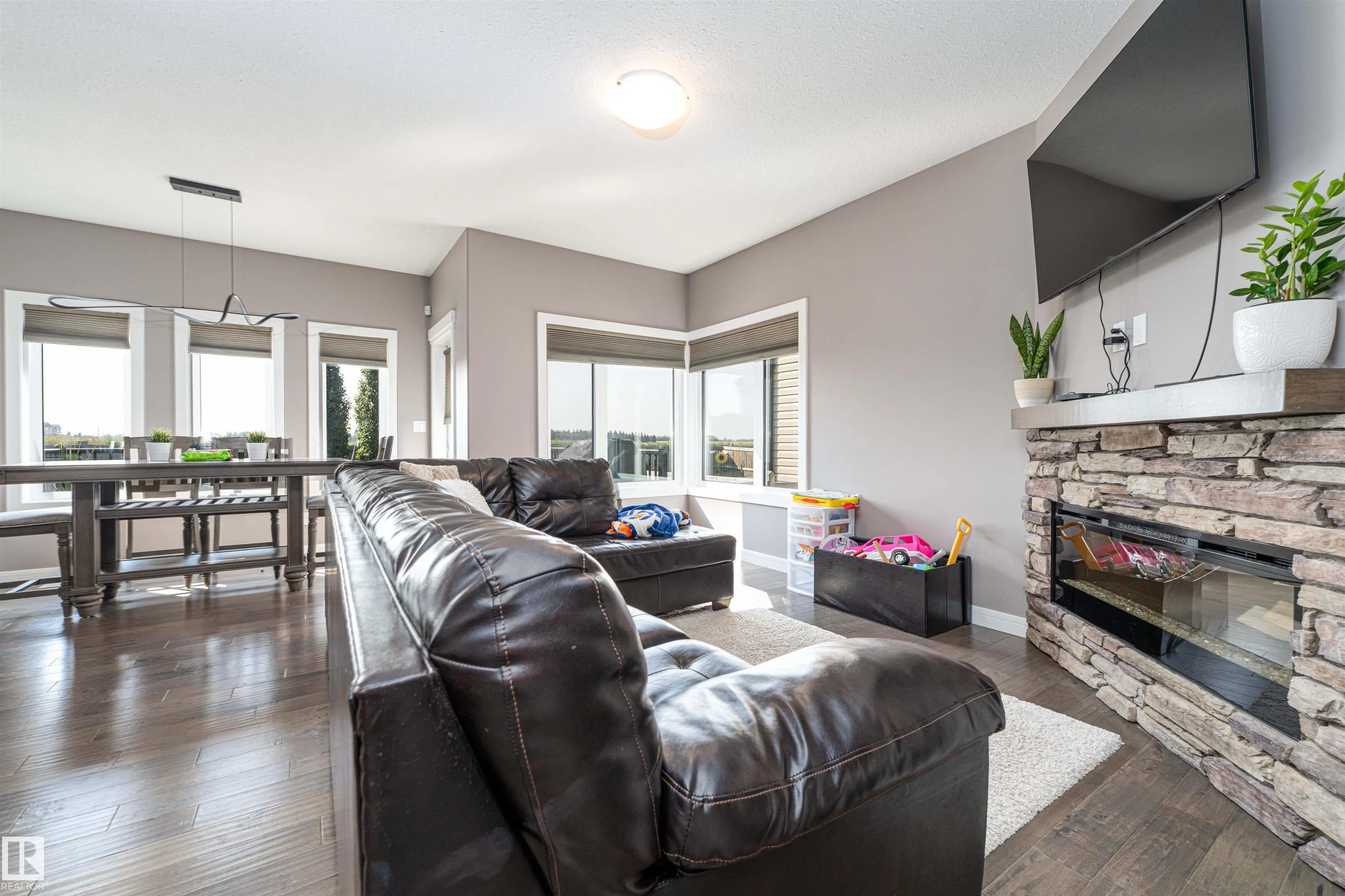 45 SANDALWOOD Place