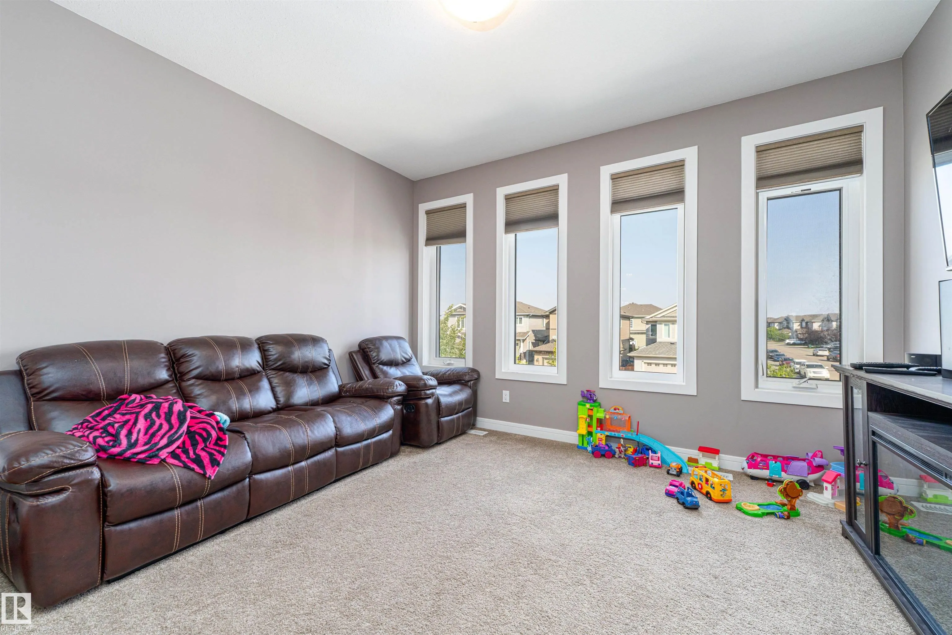 45 SANDALWOOD Place