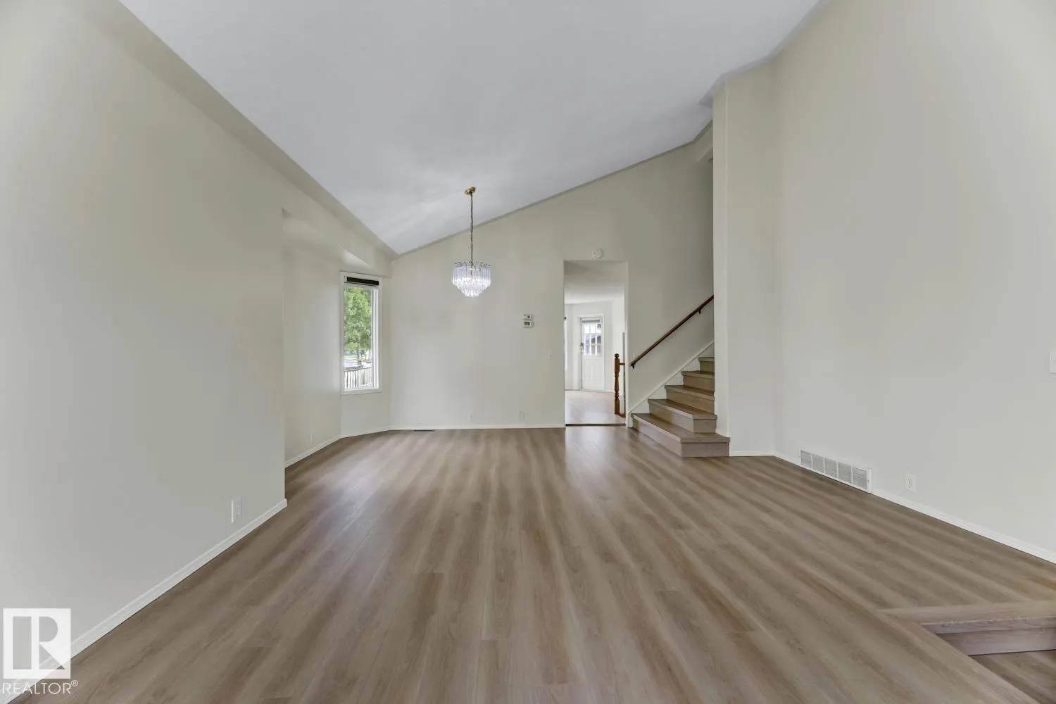 1187 POTTER GREENS Drive
