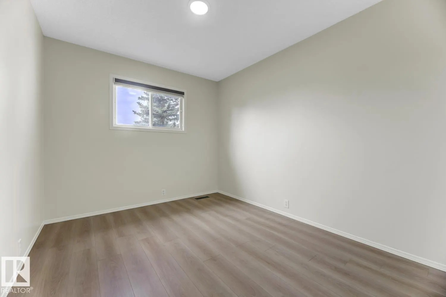 1187 POTTER GREENS Drive