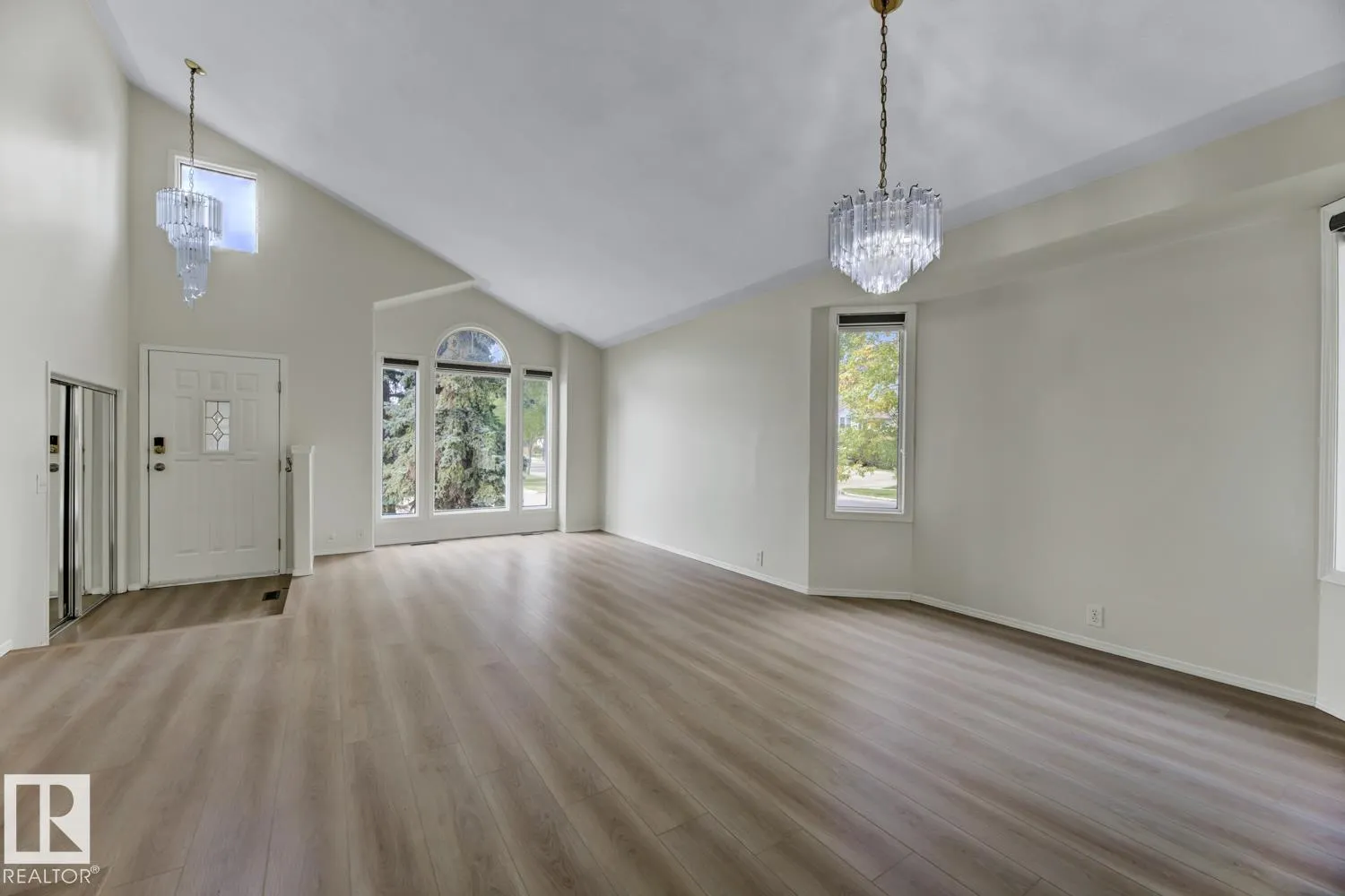 1187 POTTER GREENS Drive