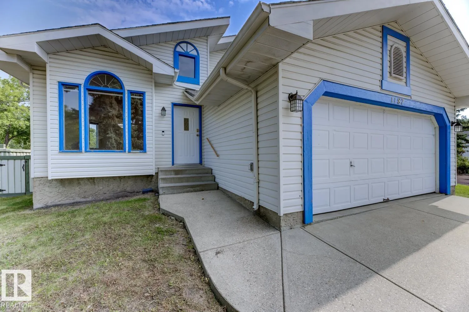 1187 POTTER GREENS Drive