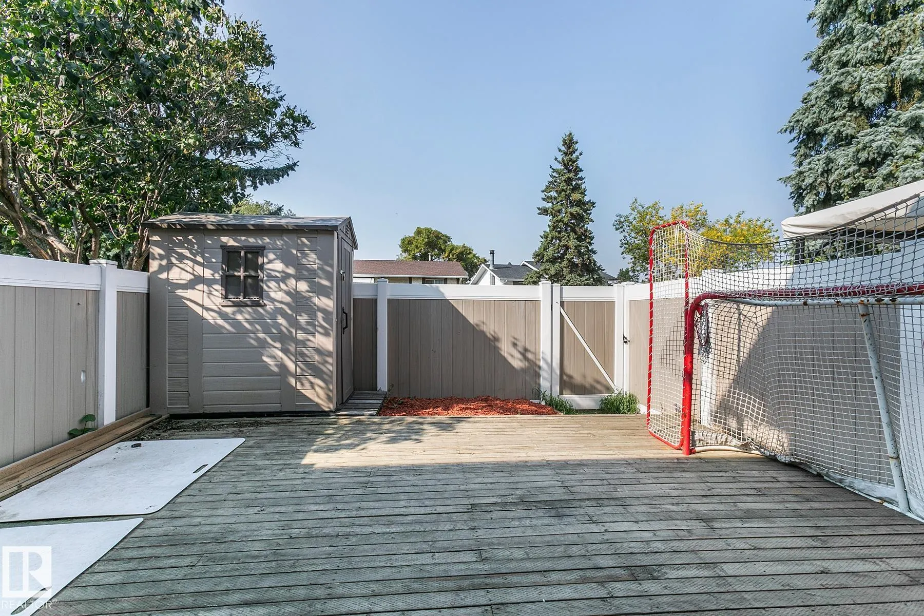 125 WOODBOROUGH Way