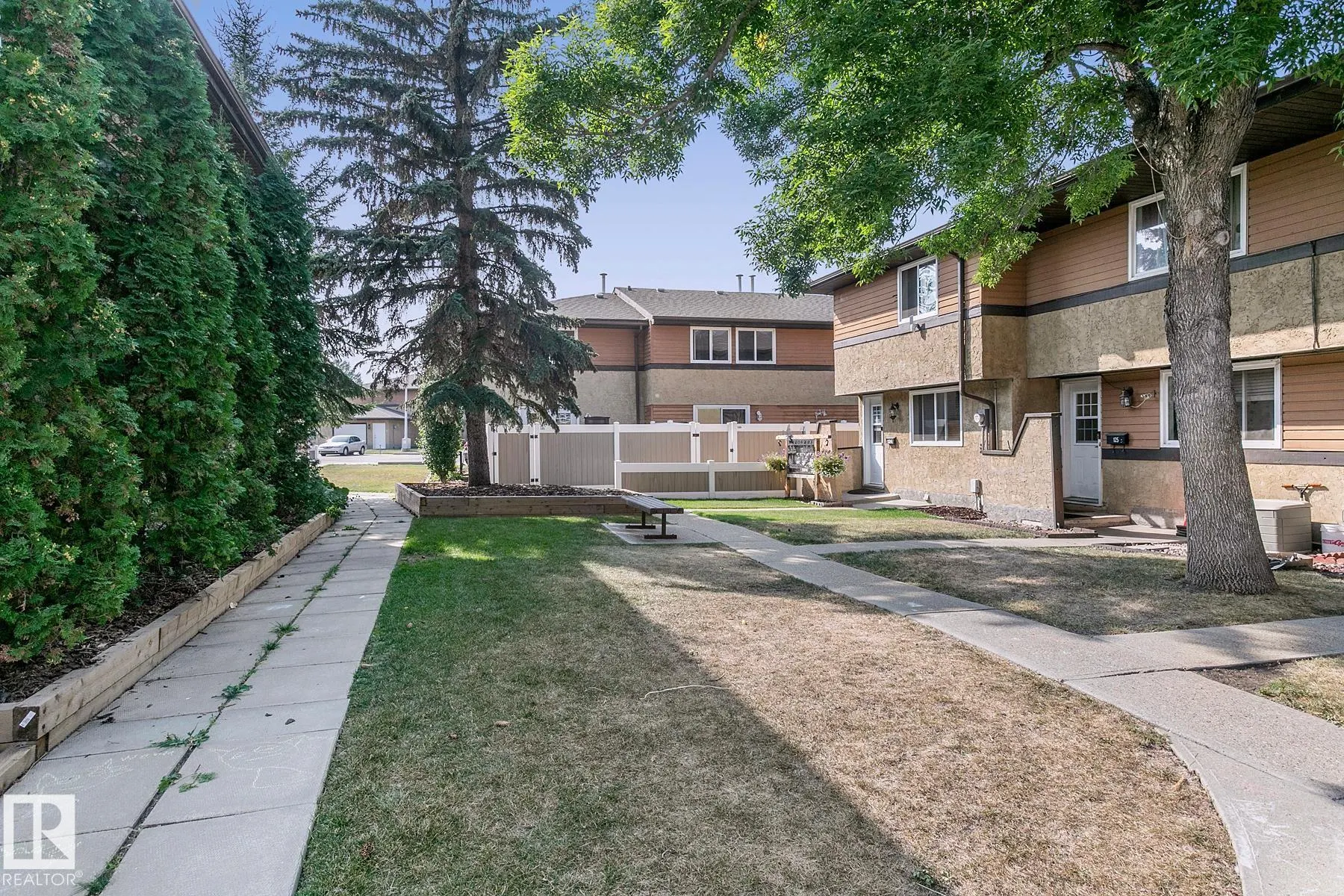 125 WOODBOROUGH Way