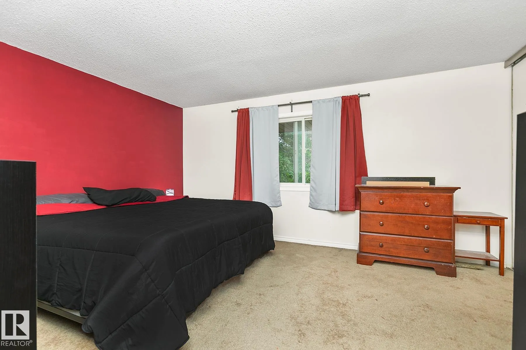125 WOODBOROUGH Way