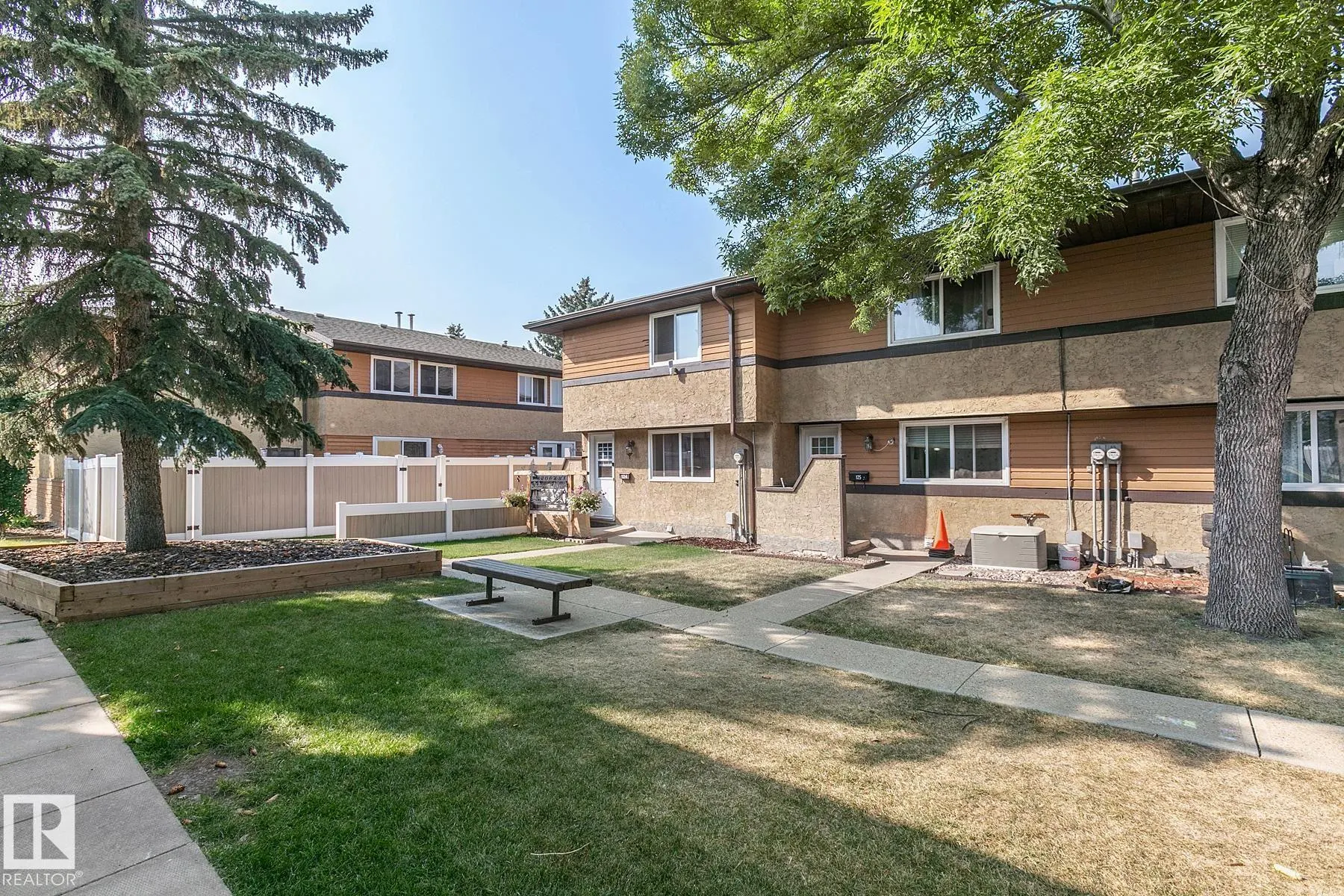 125 WOODBOROUGH Way