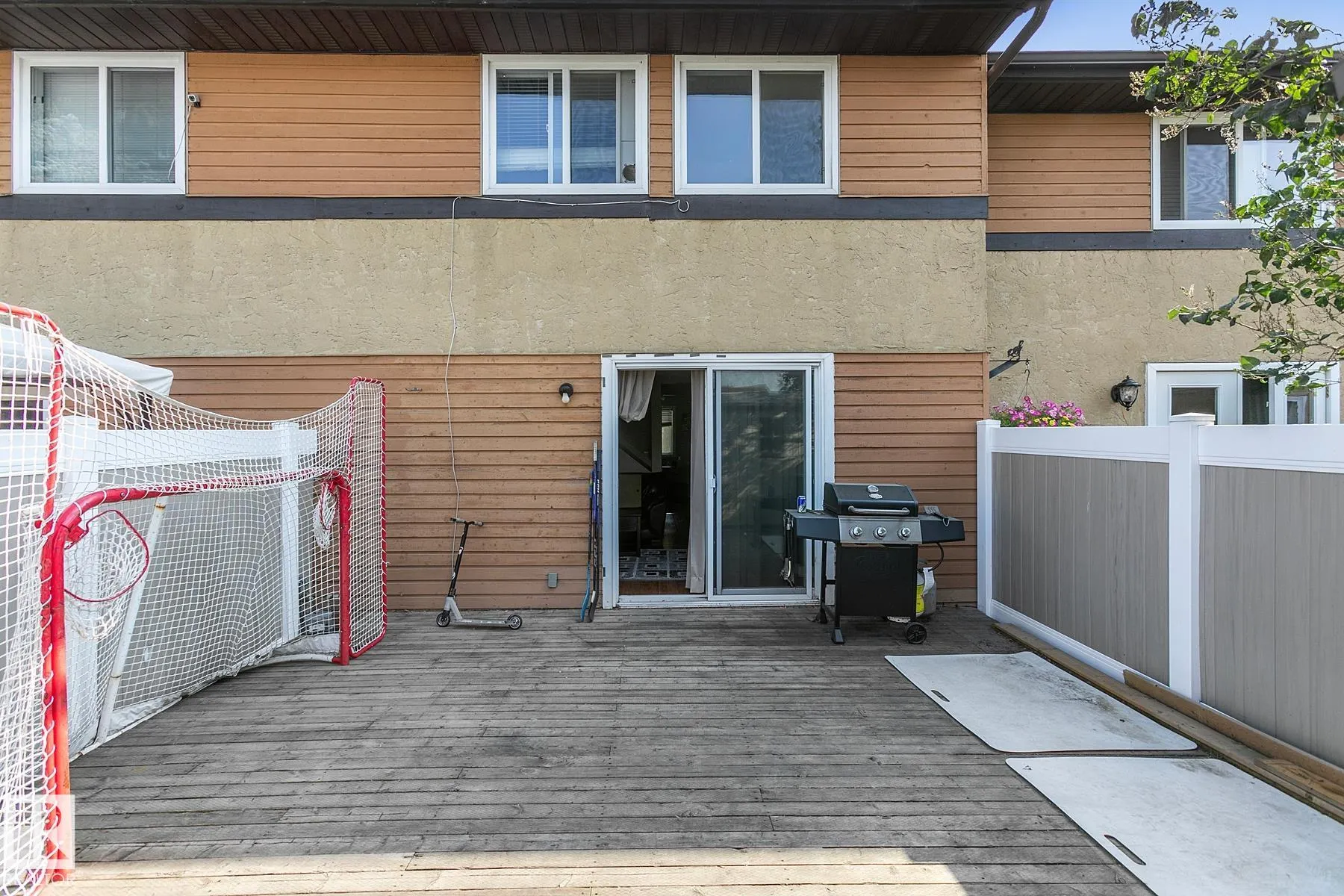125 WOODBOROUGH Way