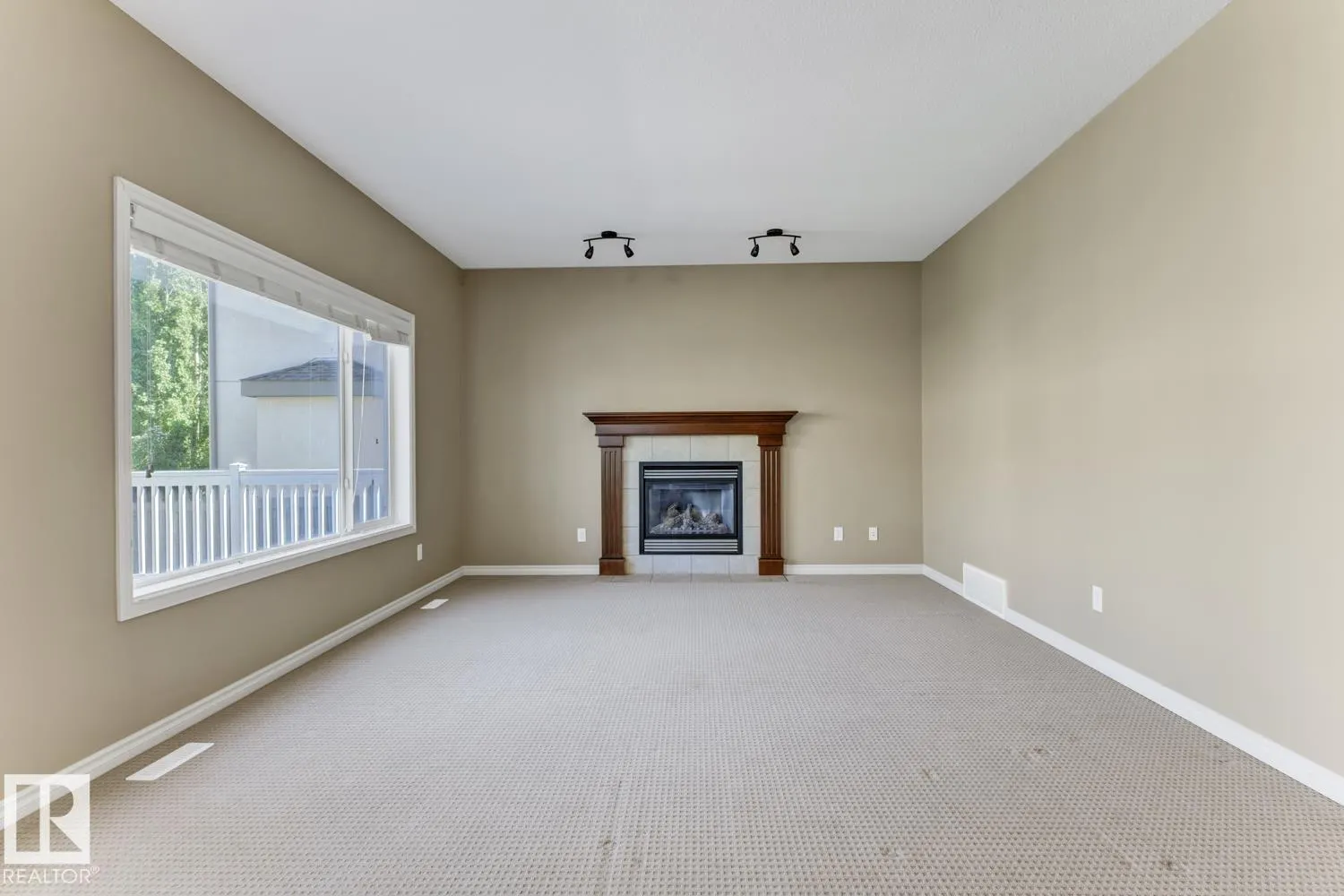 3105 TREDGER Place