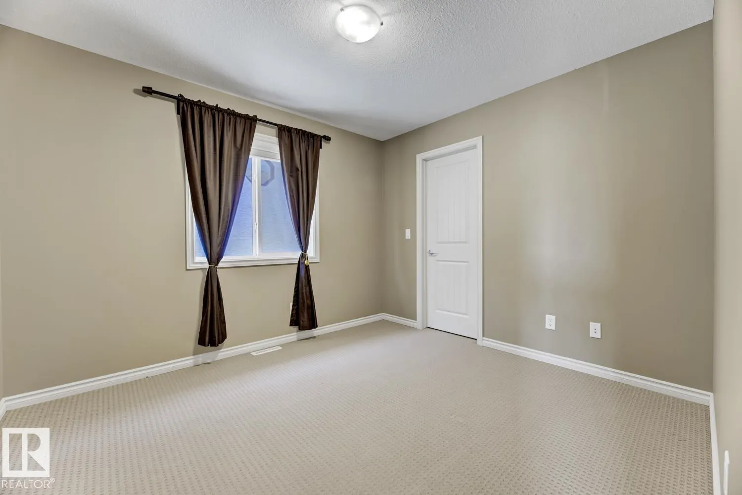 3105 TREDGER Place