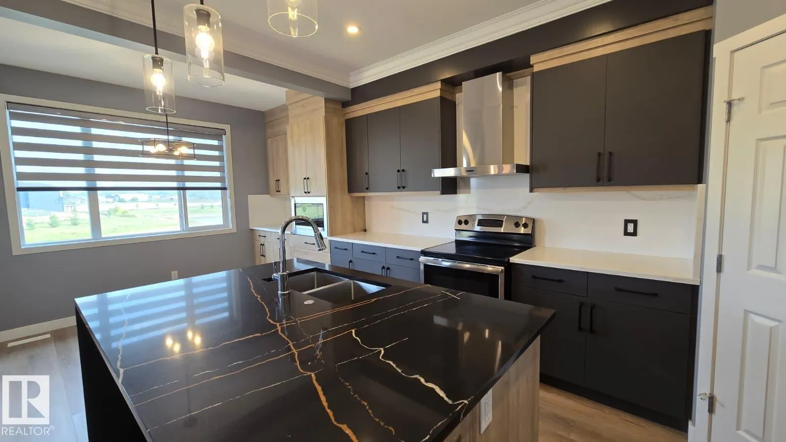 42 TILIA Place