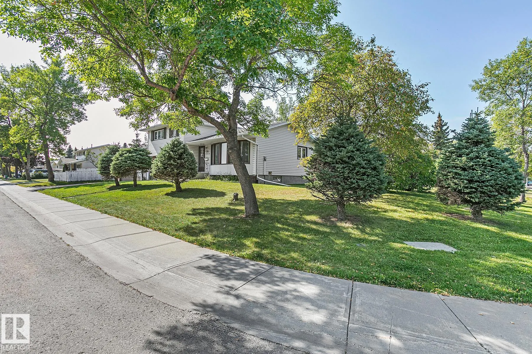 74 APACHE Crescent