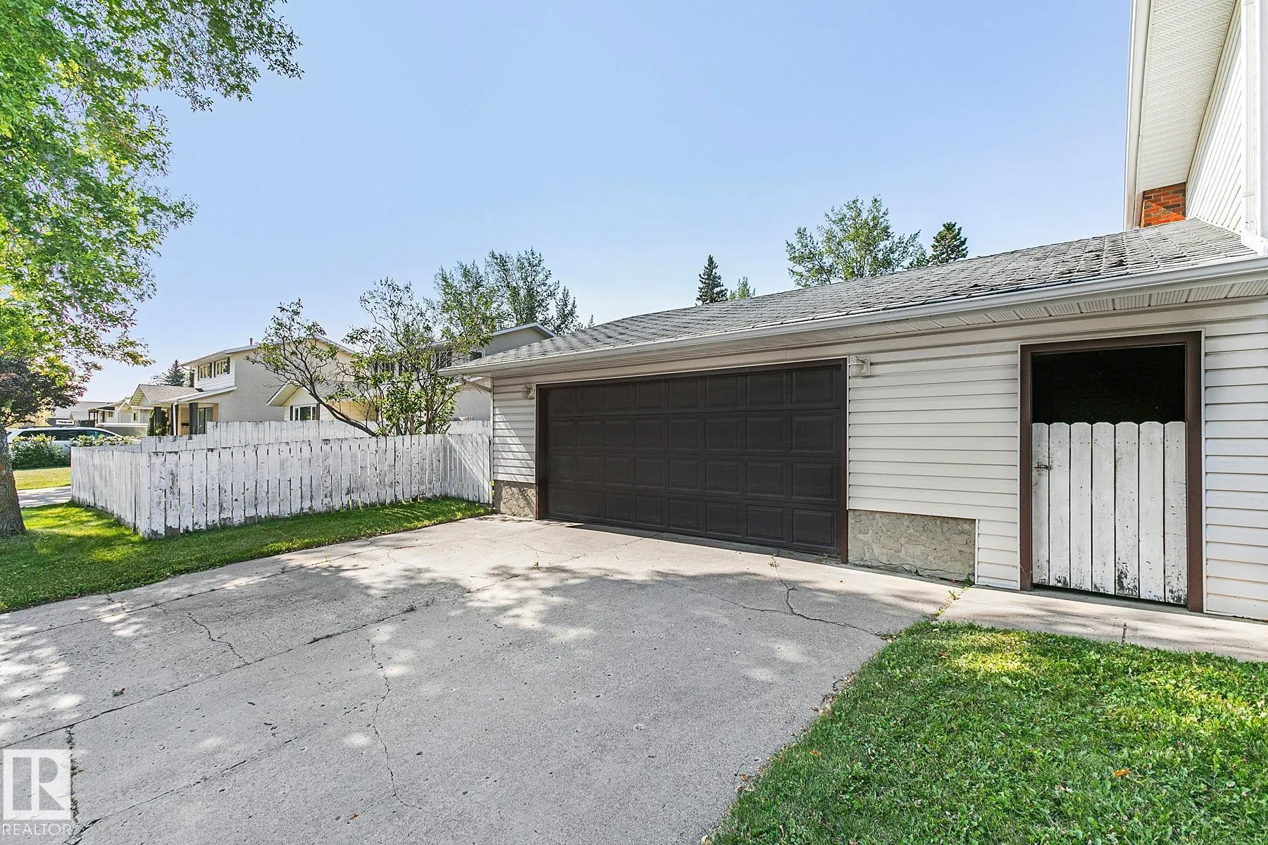 74 APACHE Crescent