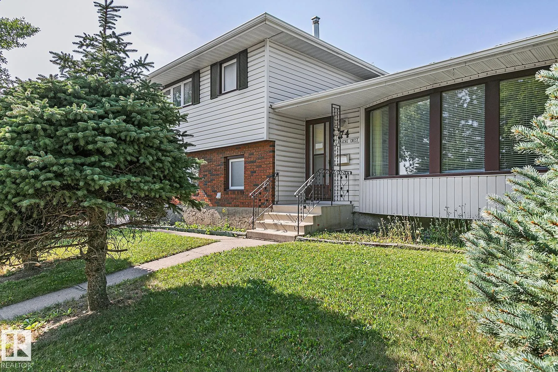74 APACHE Crescent