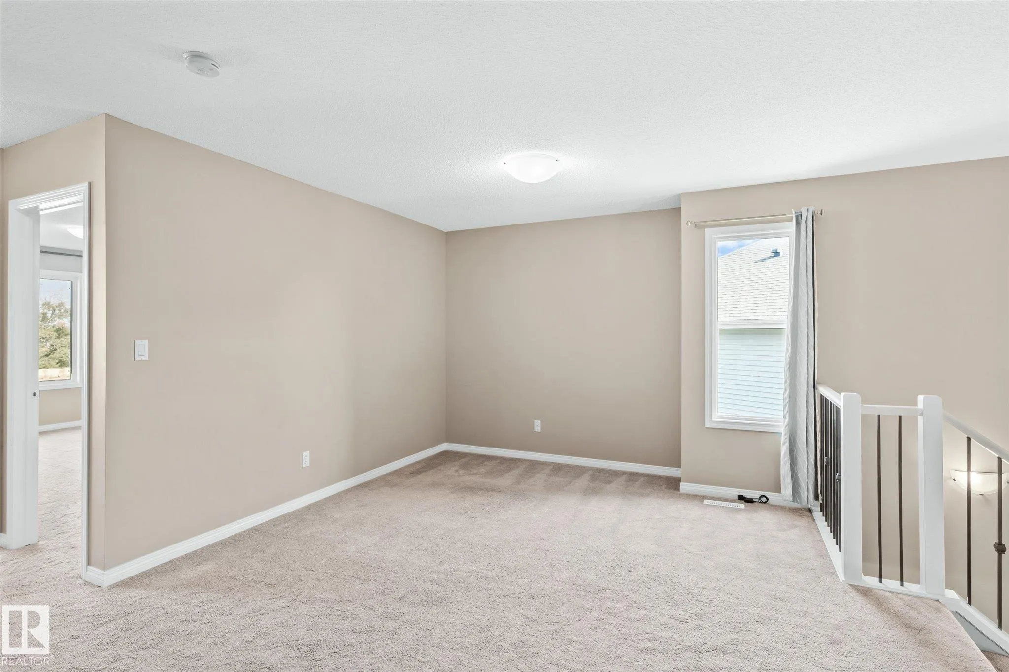 741 EAGLESON Crescent