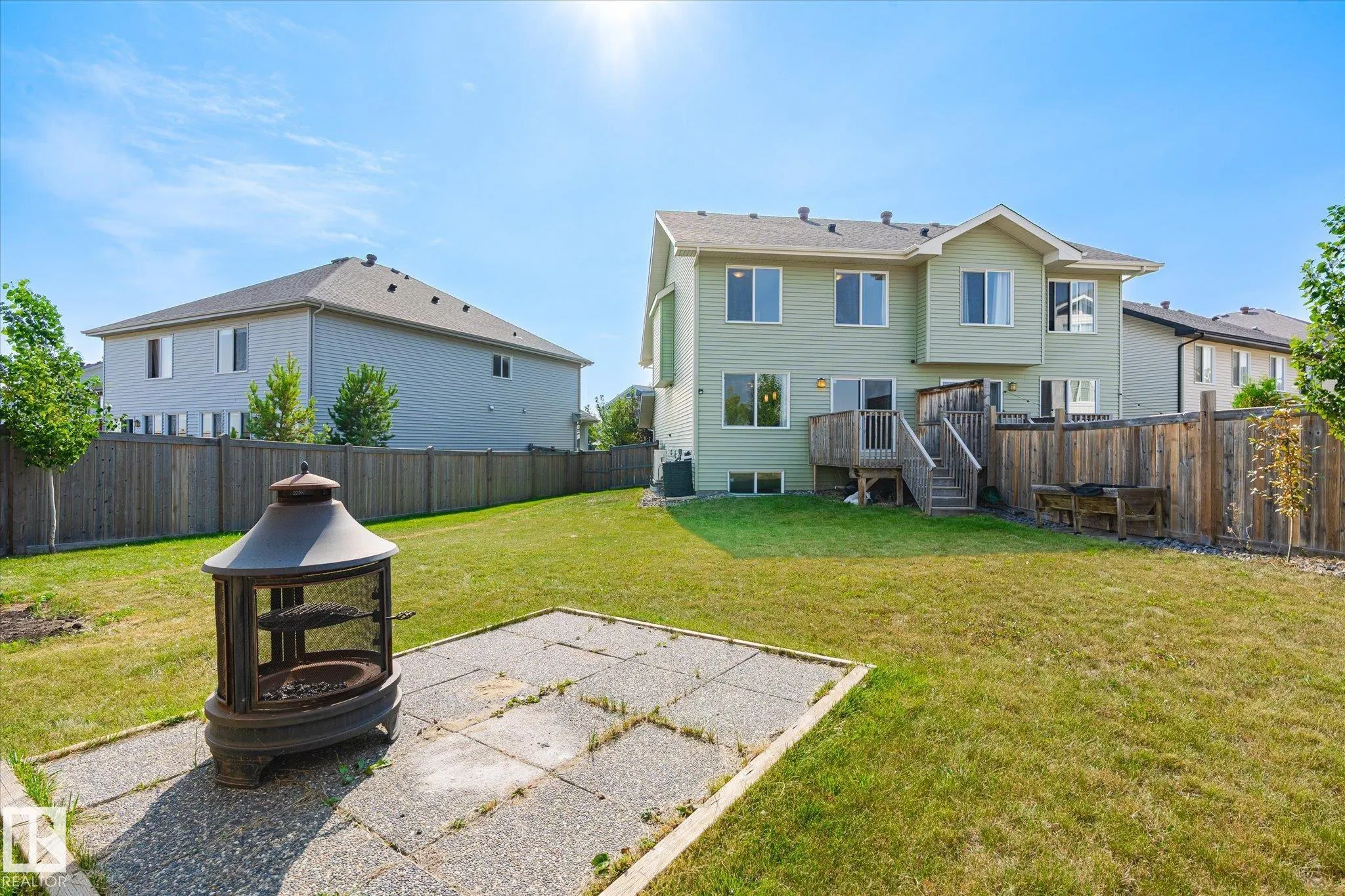 741 EAGLESON Crescent