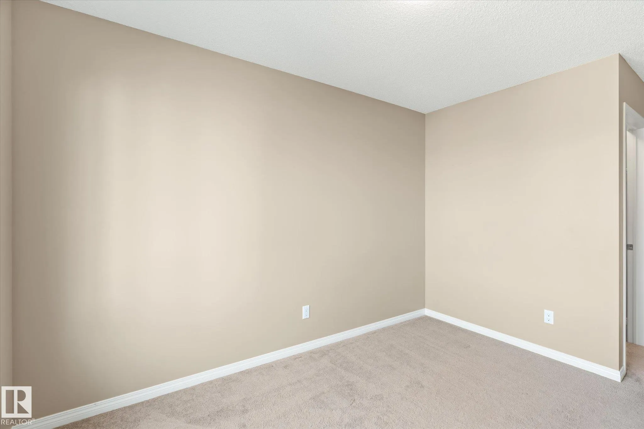 741 EAGLESON Crescent