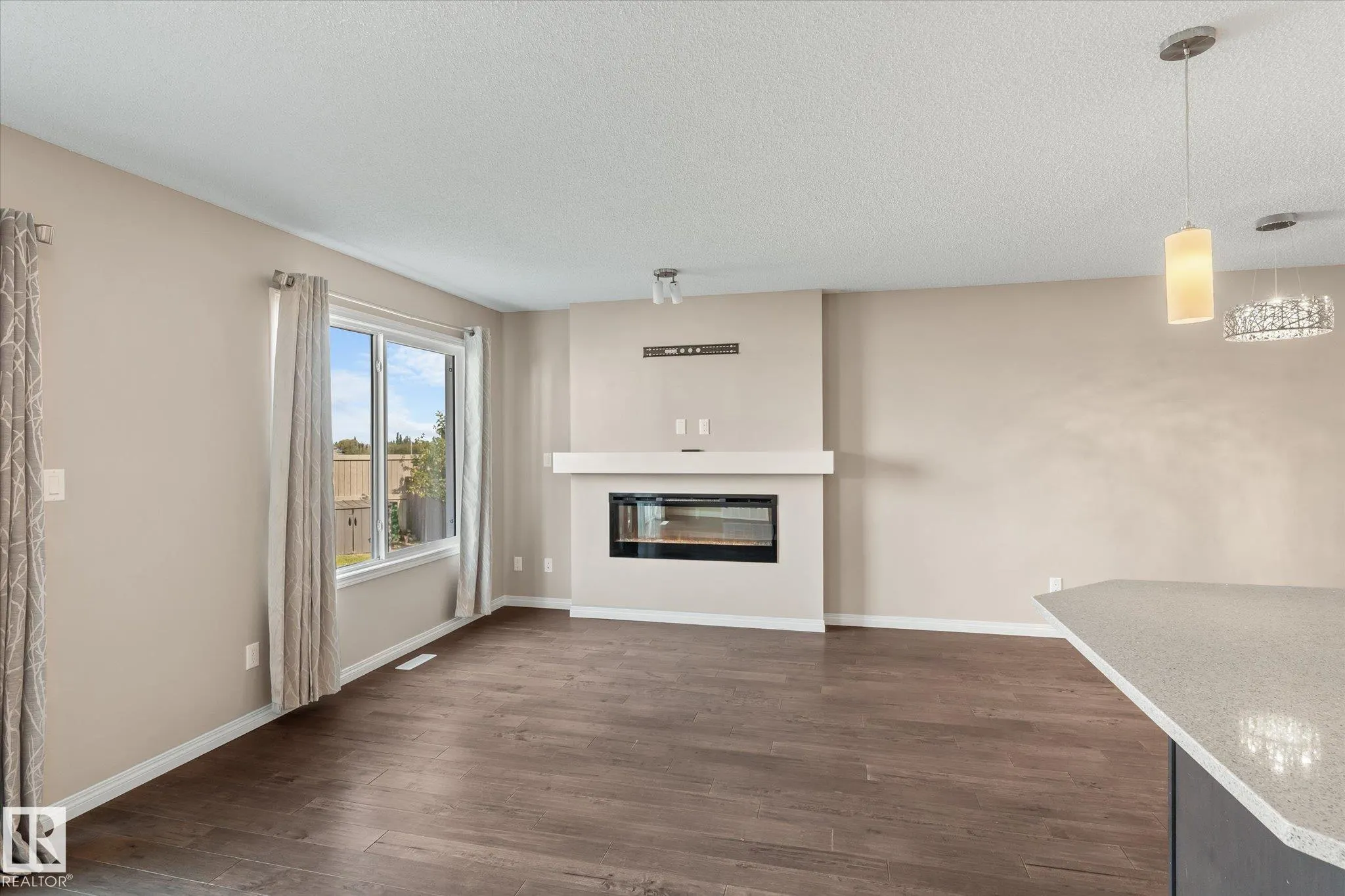 741 EAGLESON Crescent