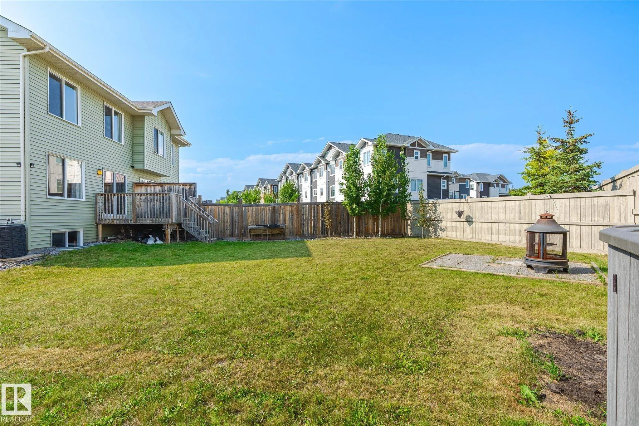 741 EAGLESON Crescent