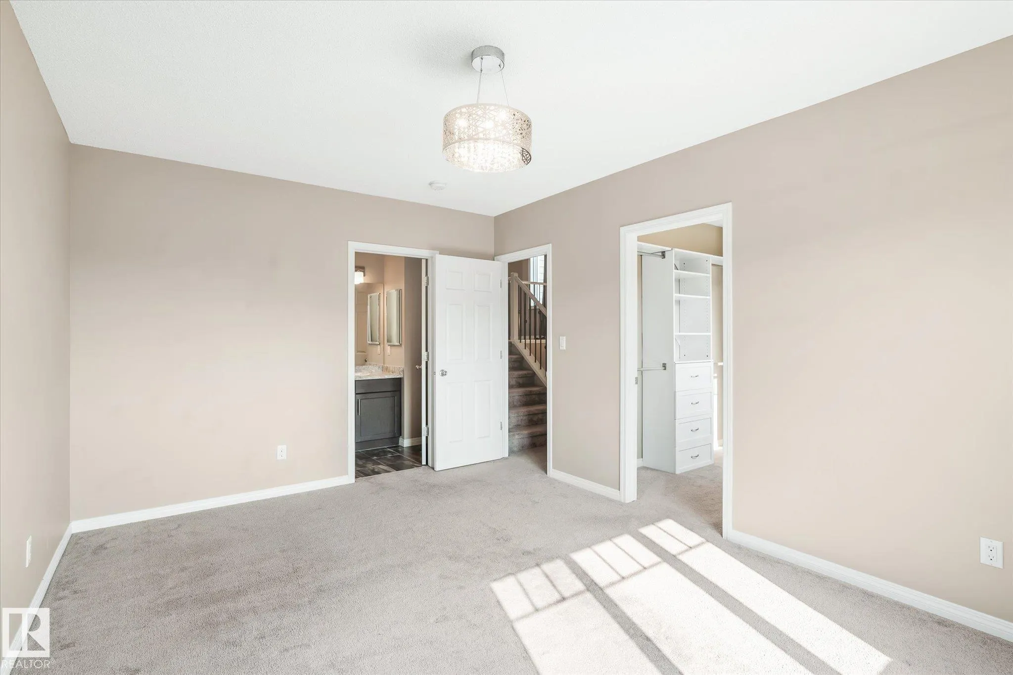 741 EAGLESON Crescent