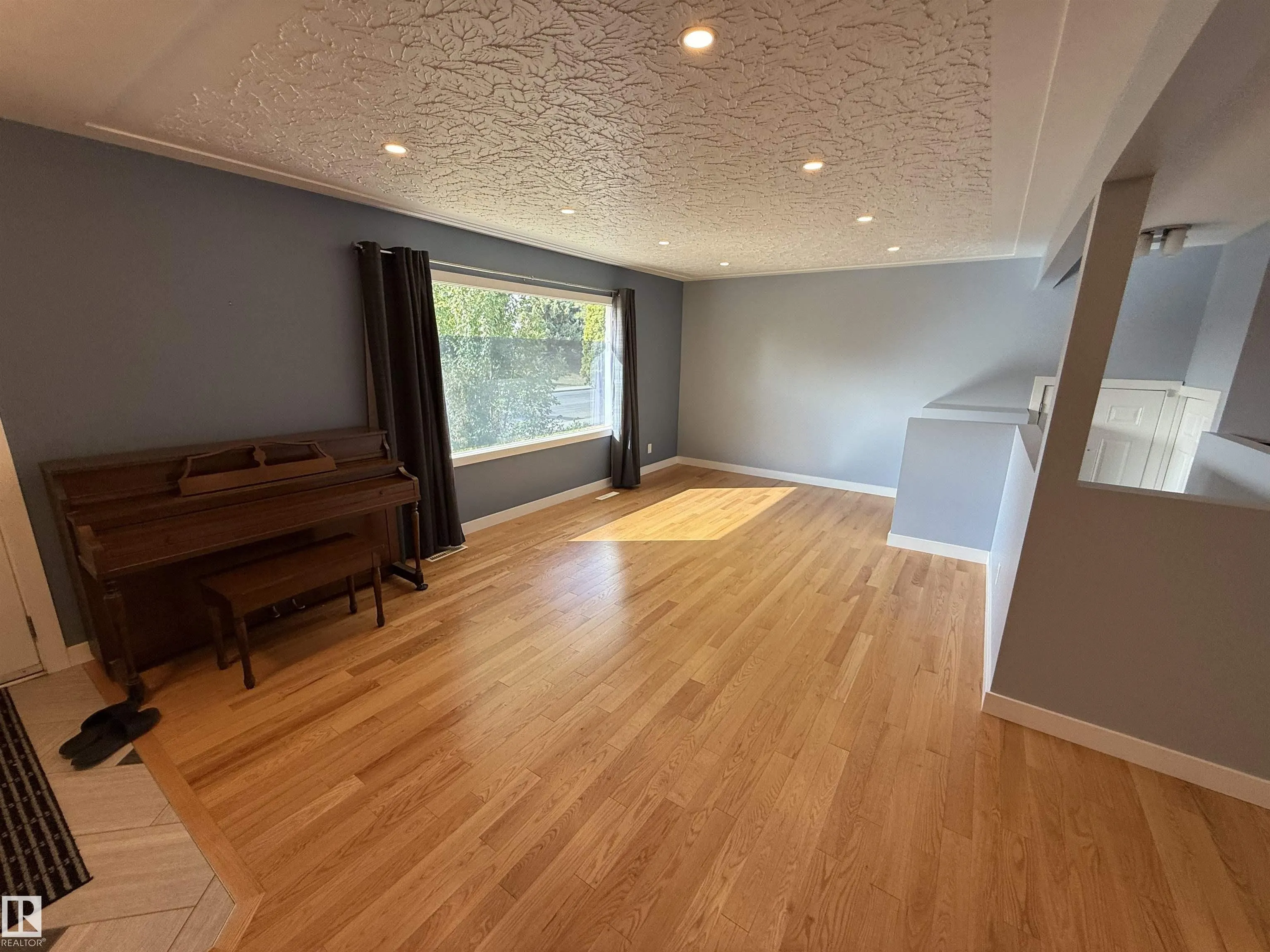 13812 132 Avenue