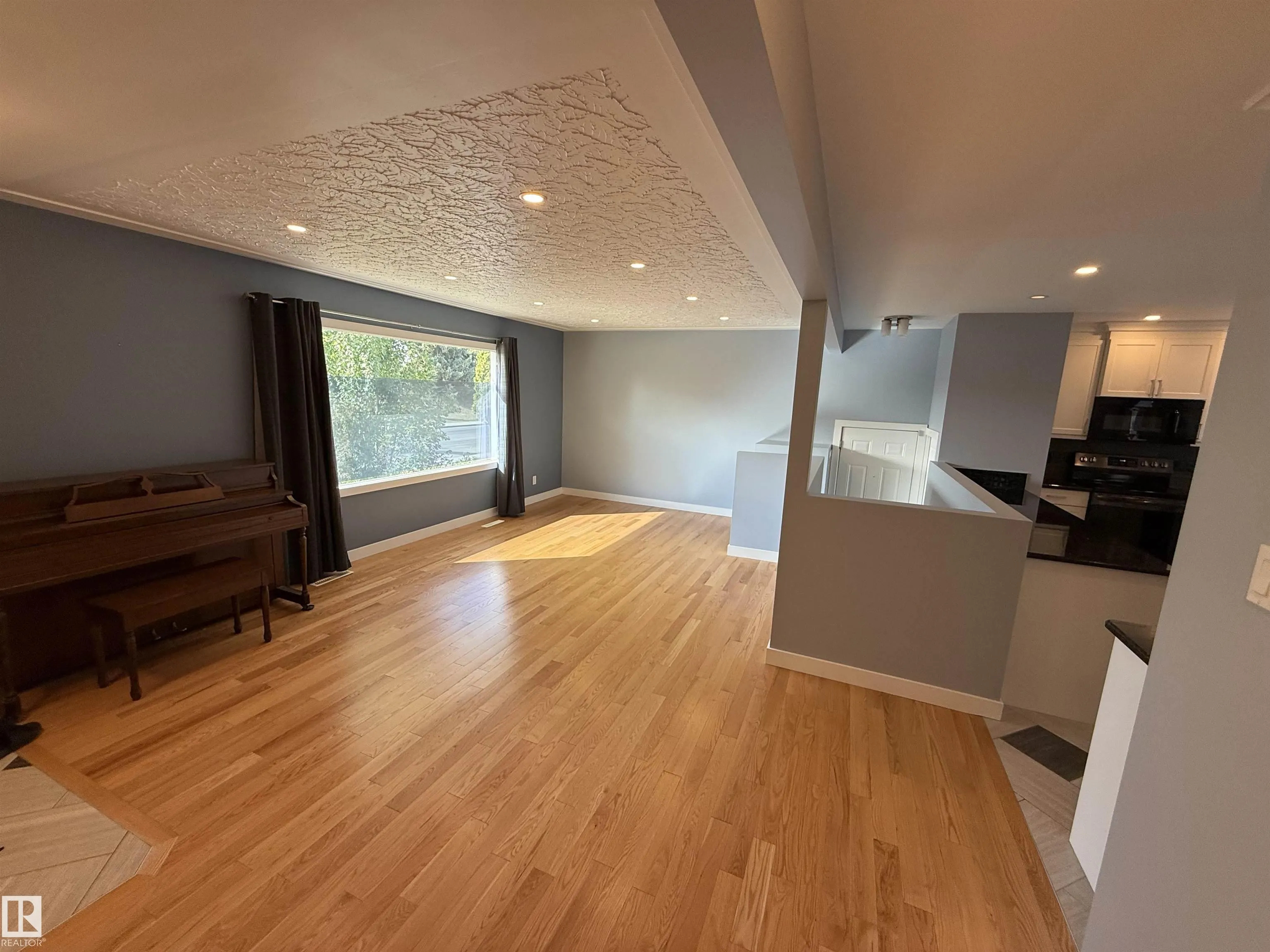 13812 132 Avenue