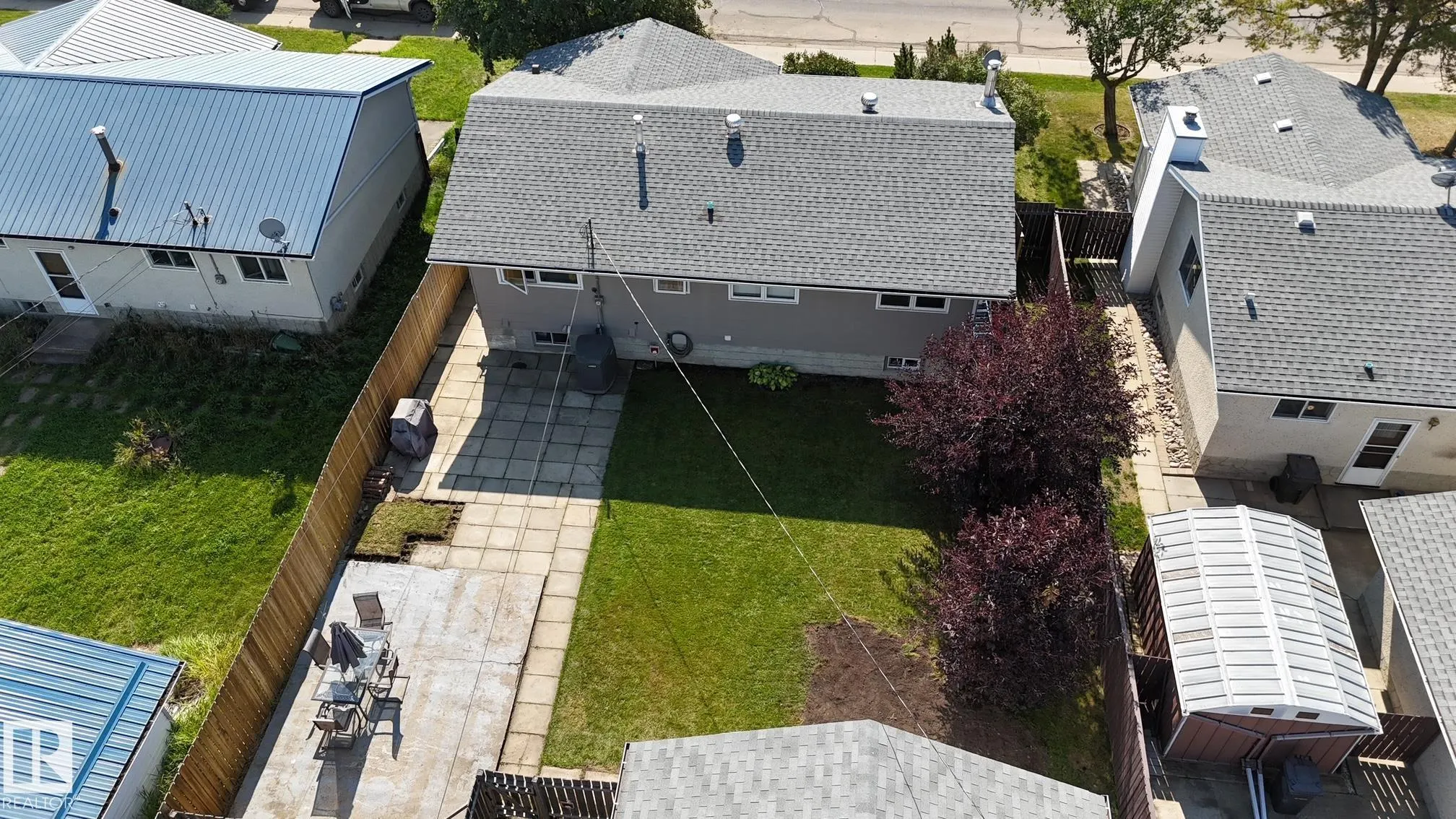 5616 45 ave