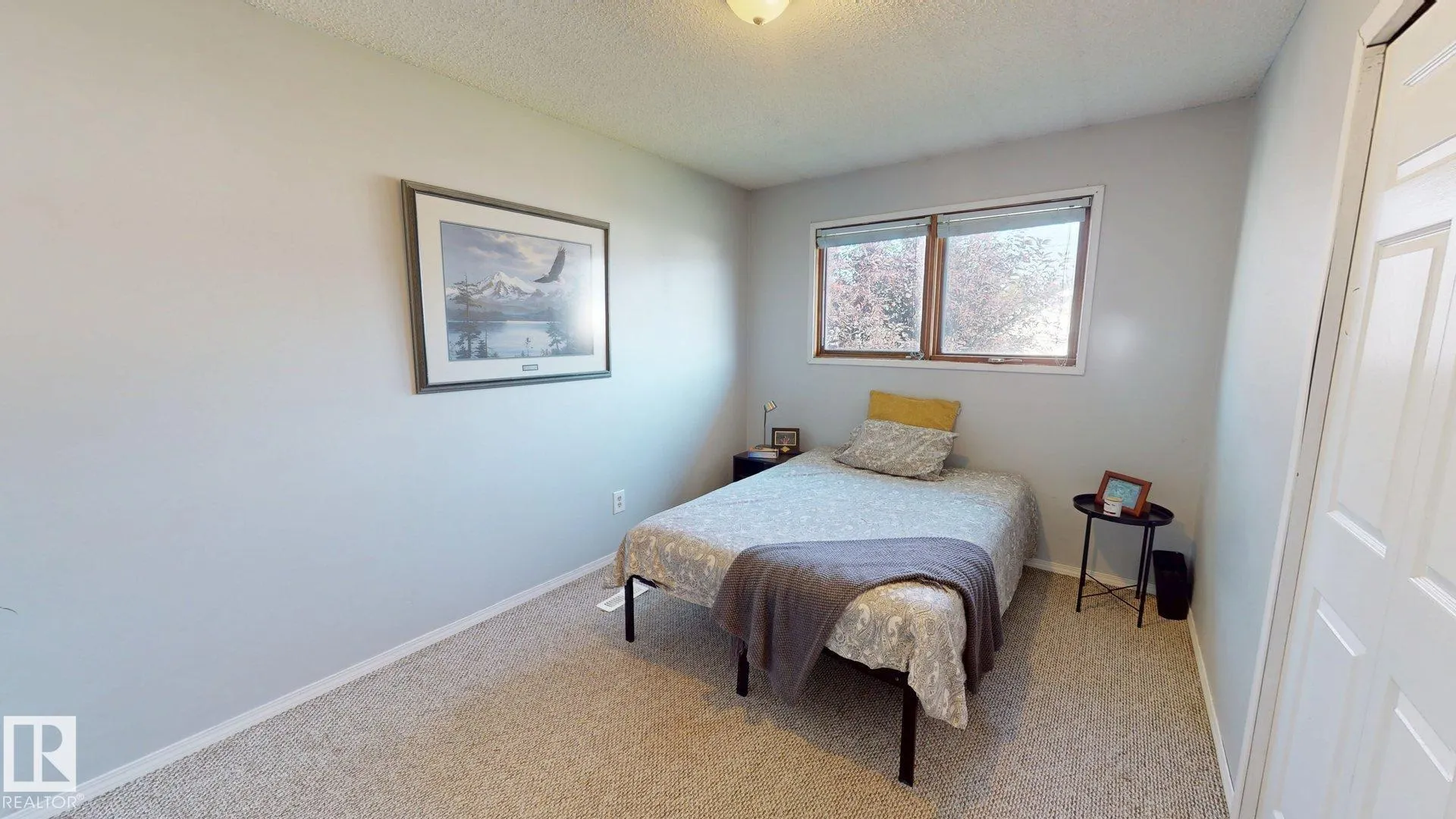 5616 45 ave