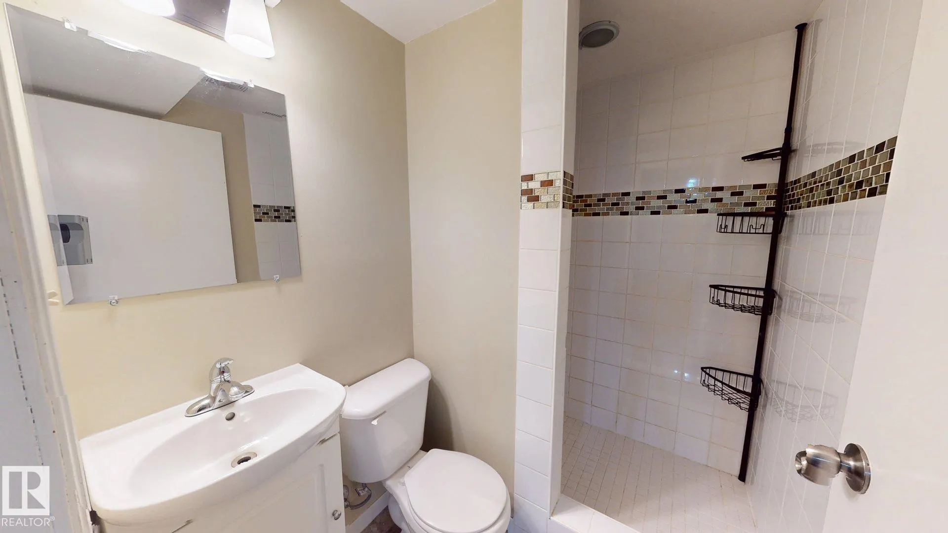5616 45 ave