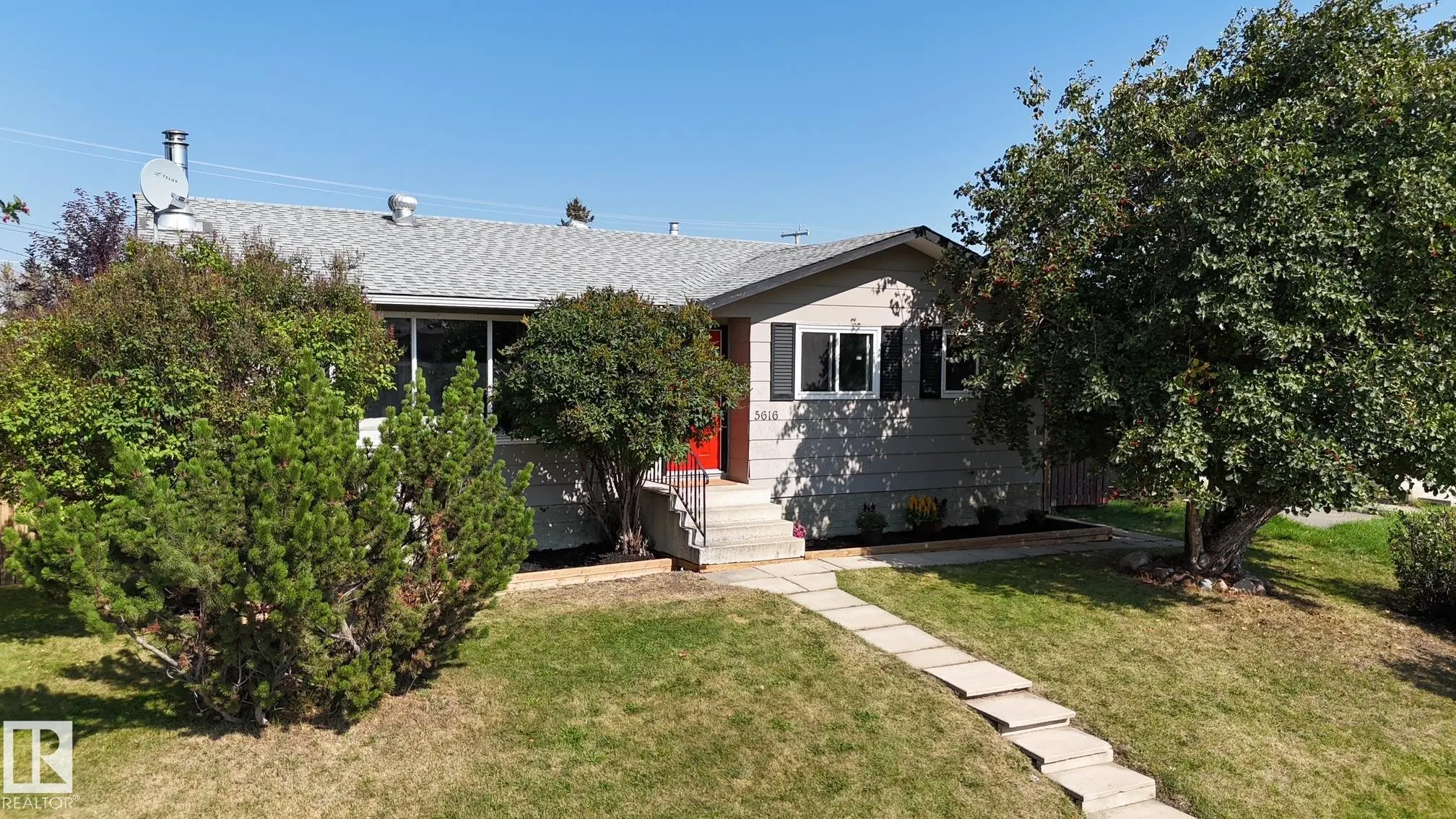 5616 45 ave