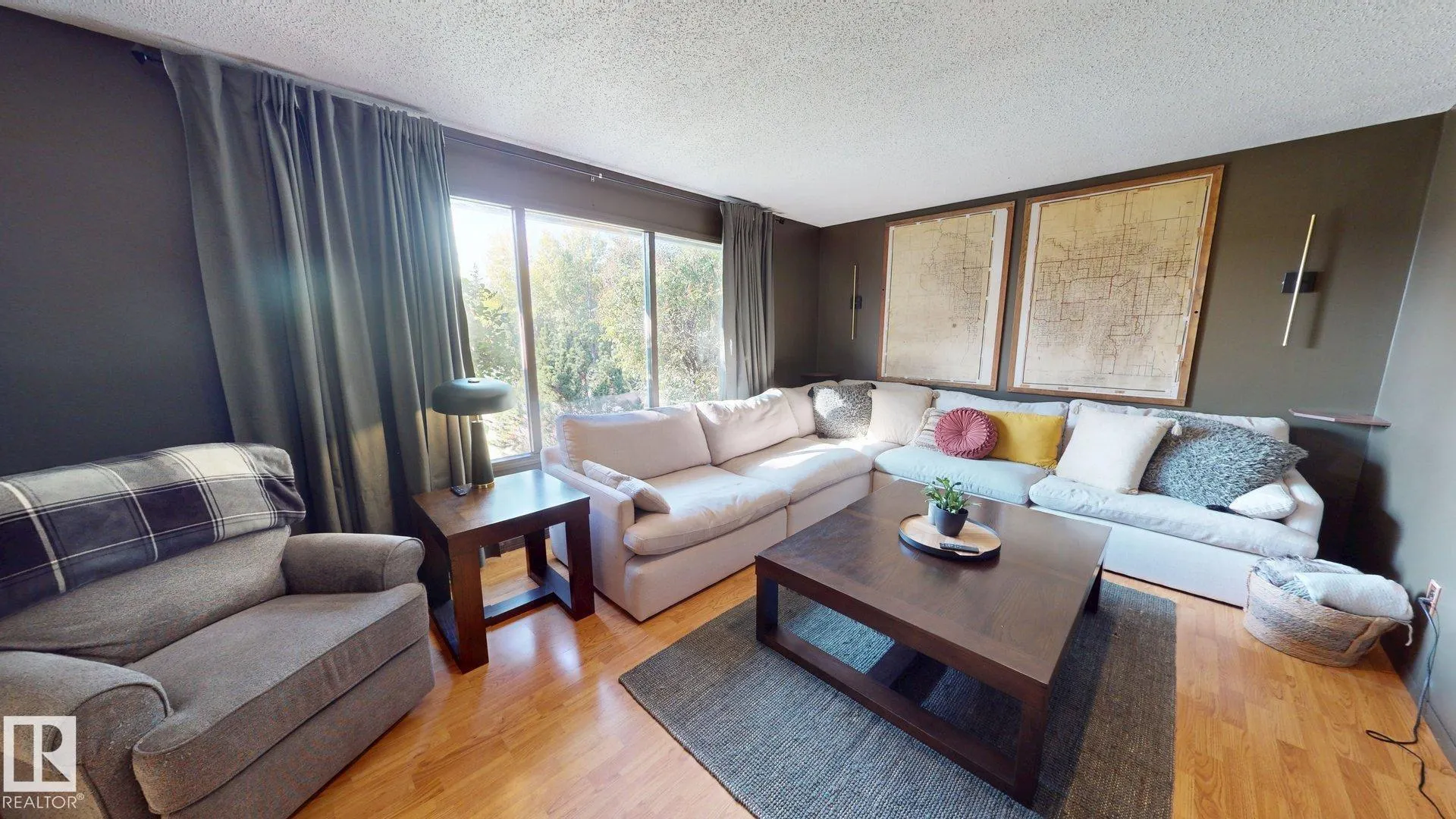 5616 45 ave