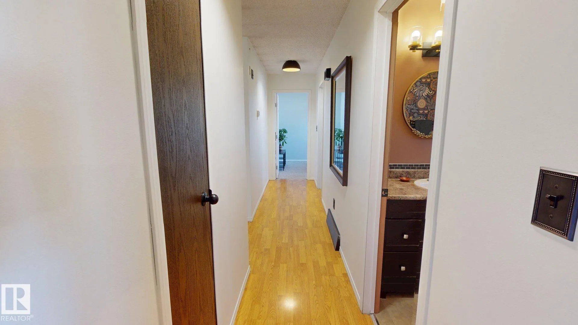 5616 45 ave