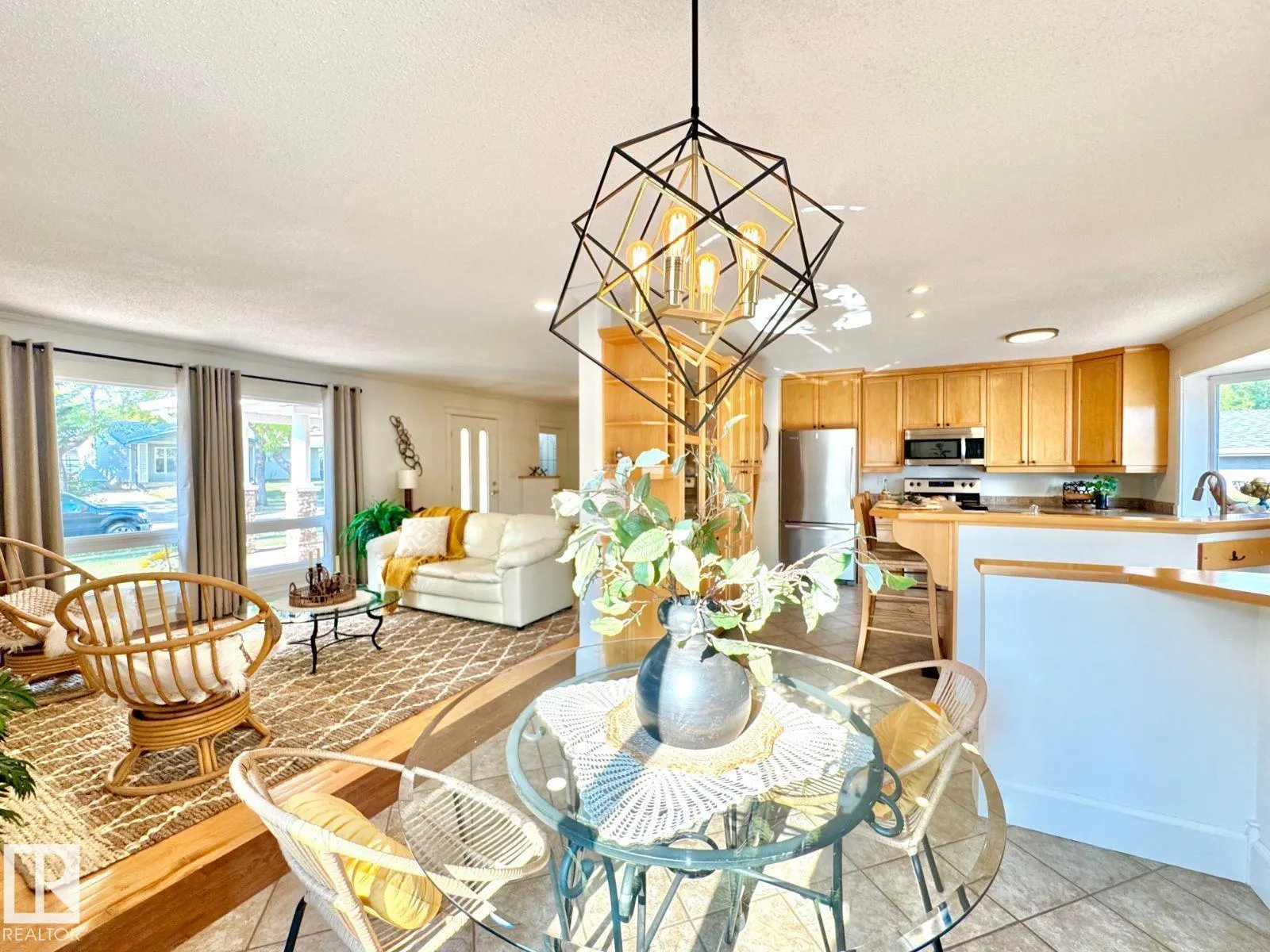 17 LONGVIEW Crescent