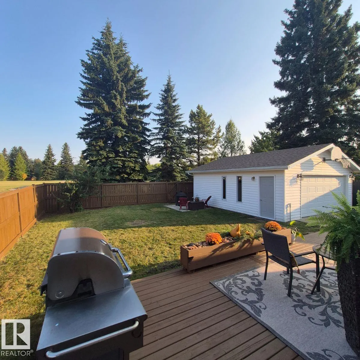 17 LONGVIEW Crescent