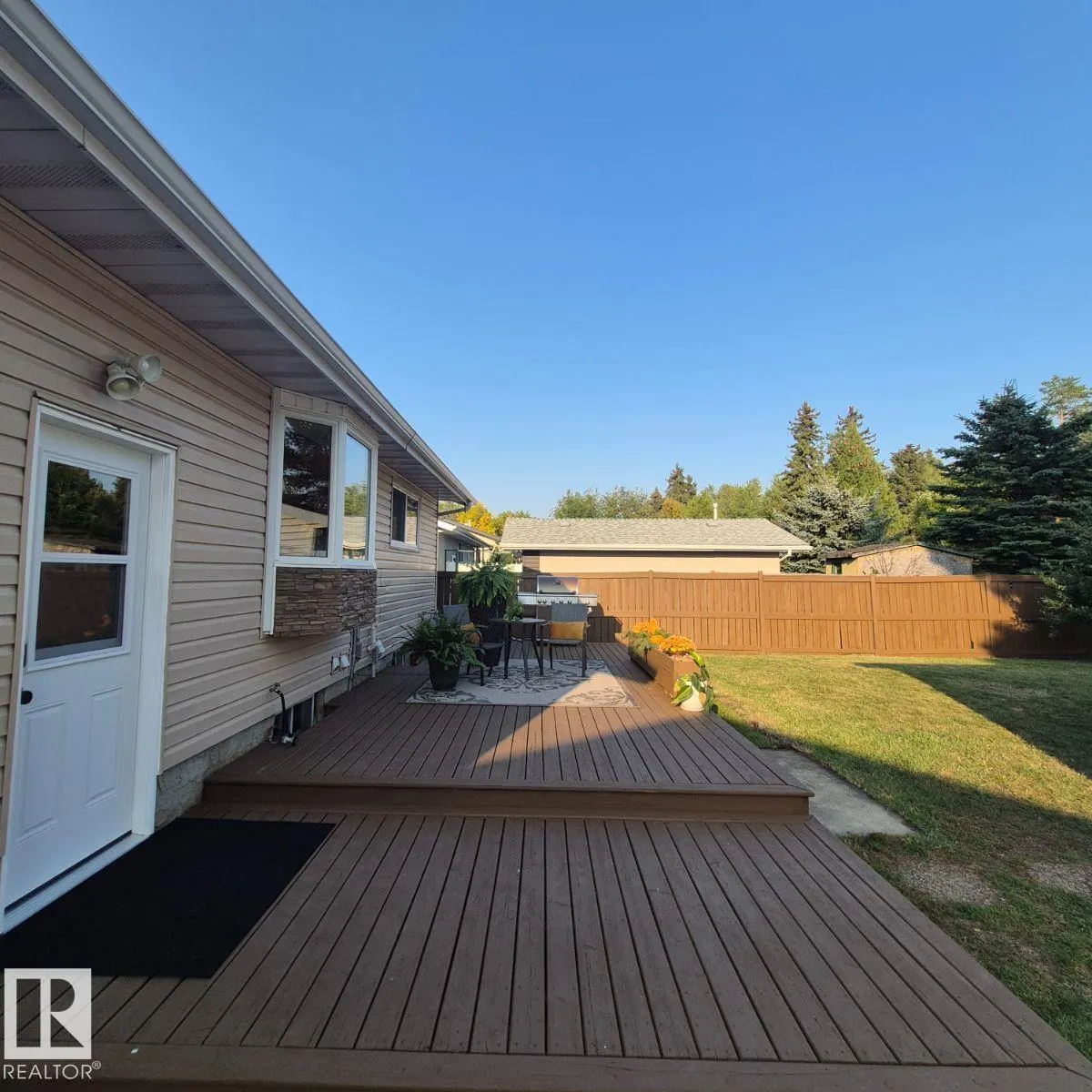 17 LONGVIEW Crescent