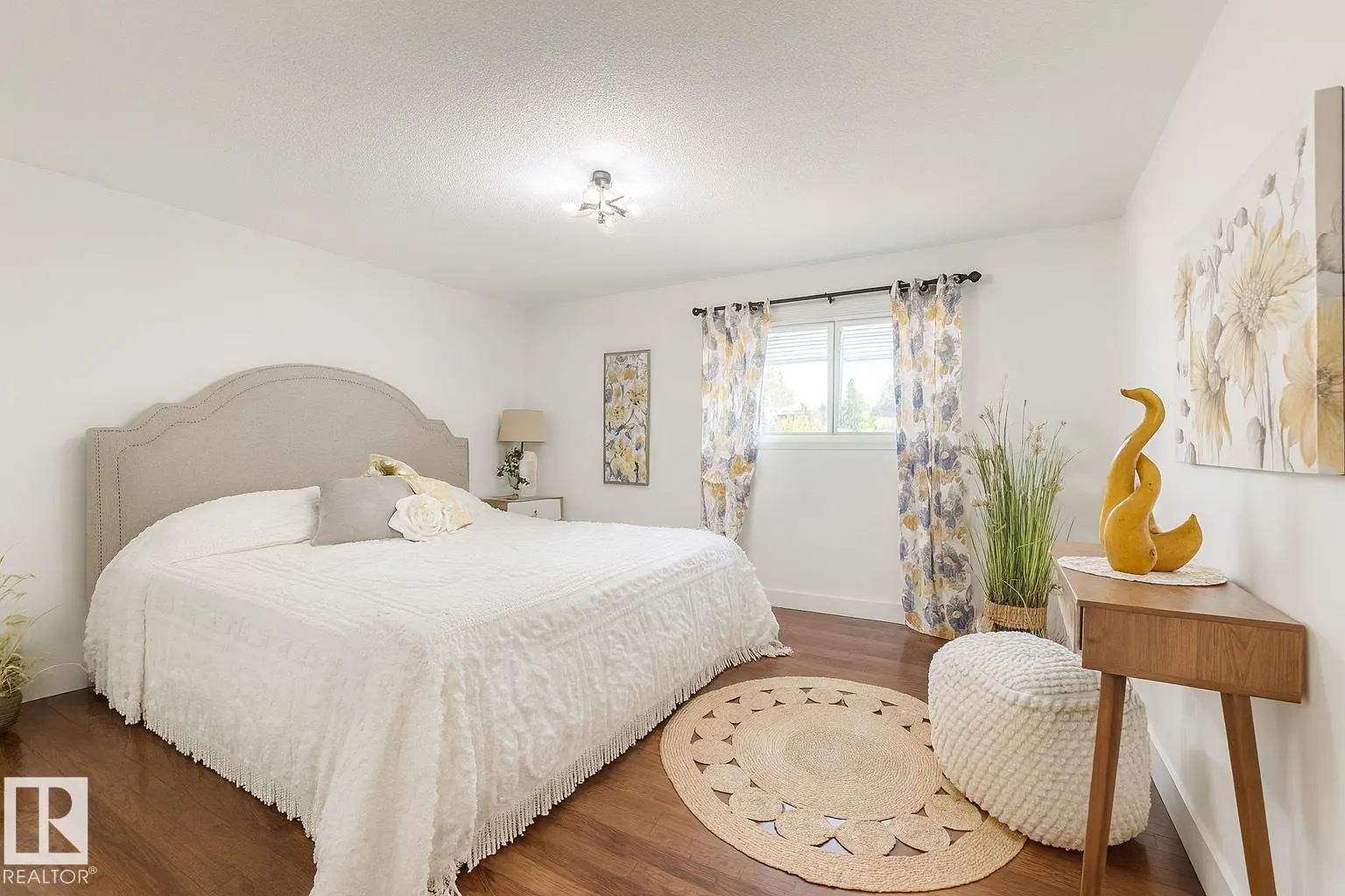 17 LONGVIEW Crescent