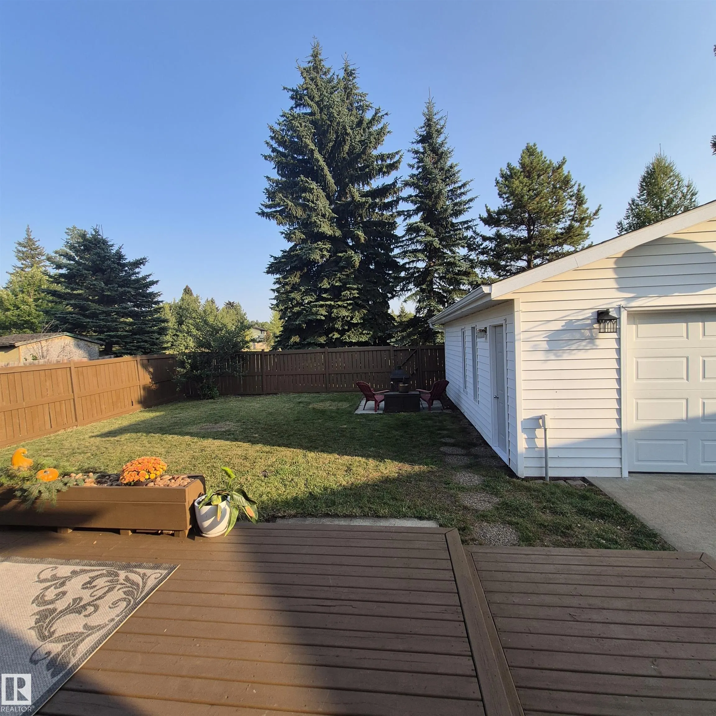 17 LONGVIEW Crescent