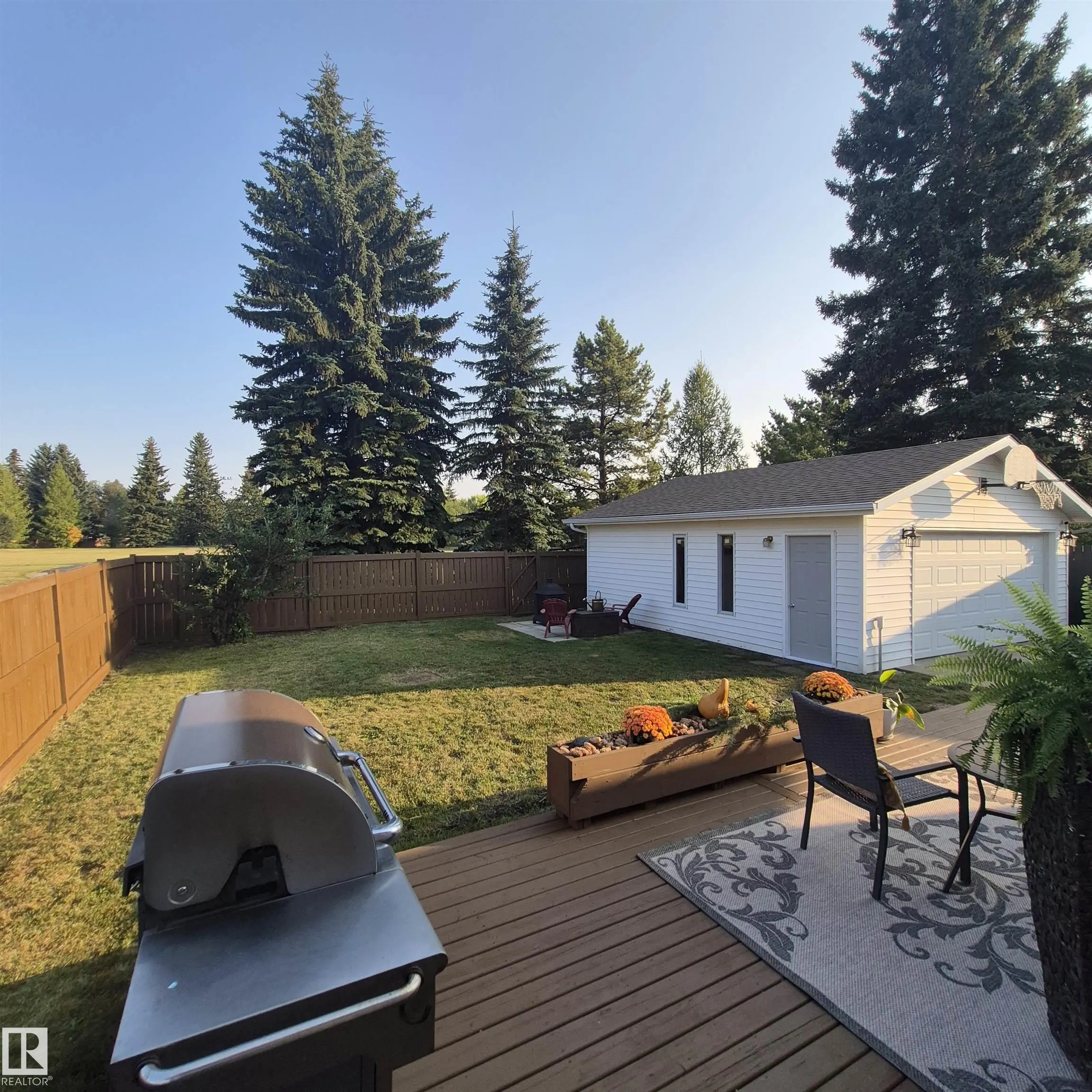 17 LONGVIEW Crescent