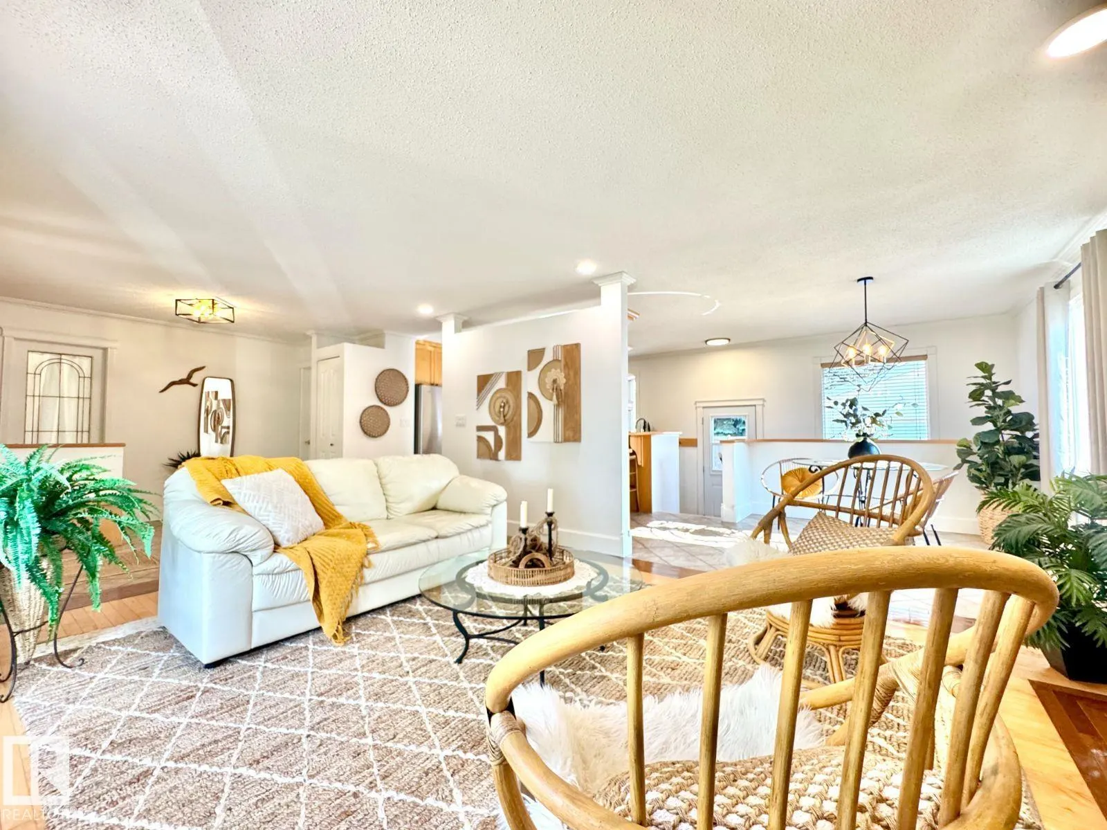 17 LONGVIEW Crescent