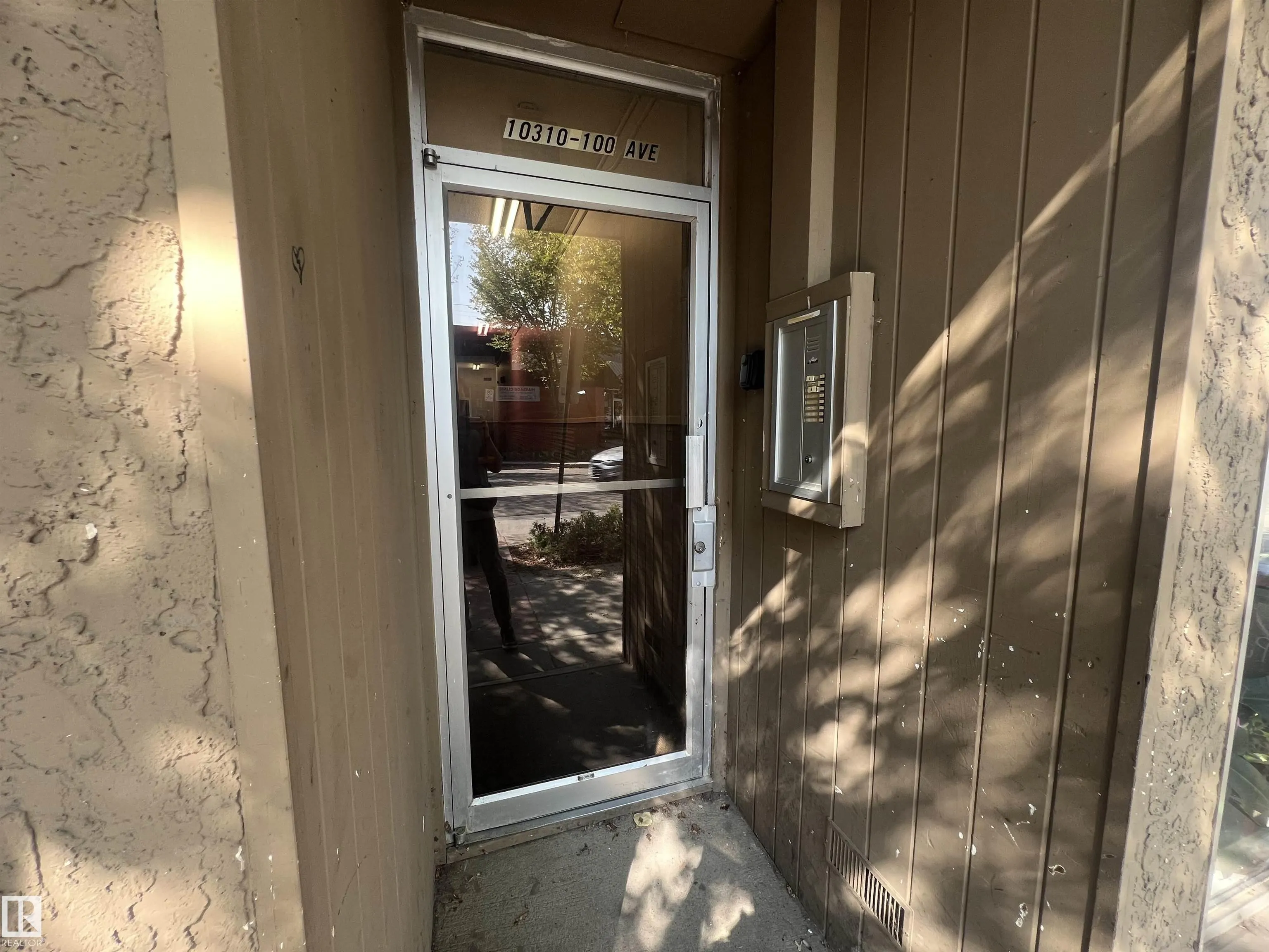 10310 100 Avenue