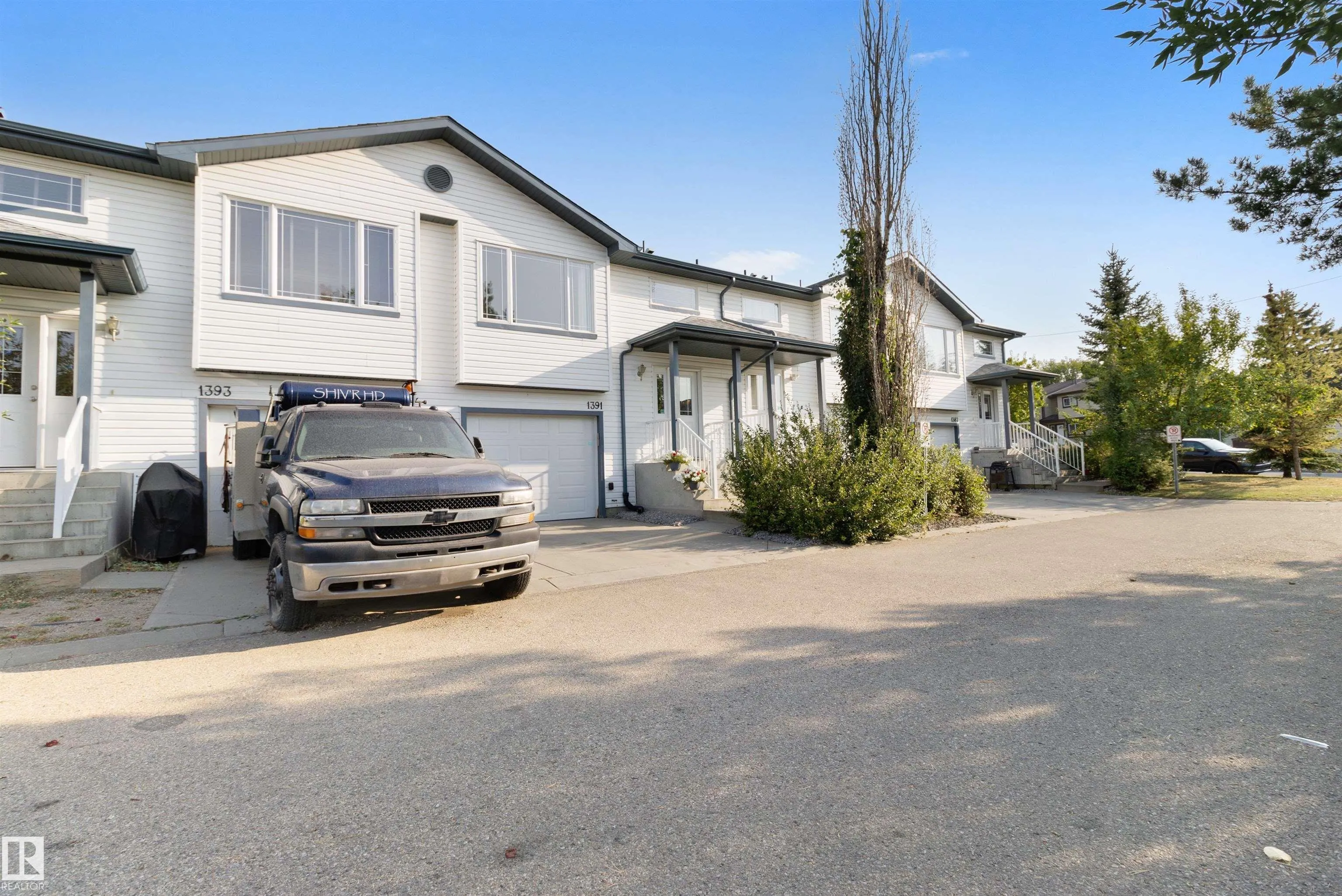 1391 HERMITAGE Road